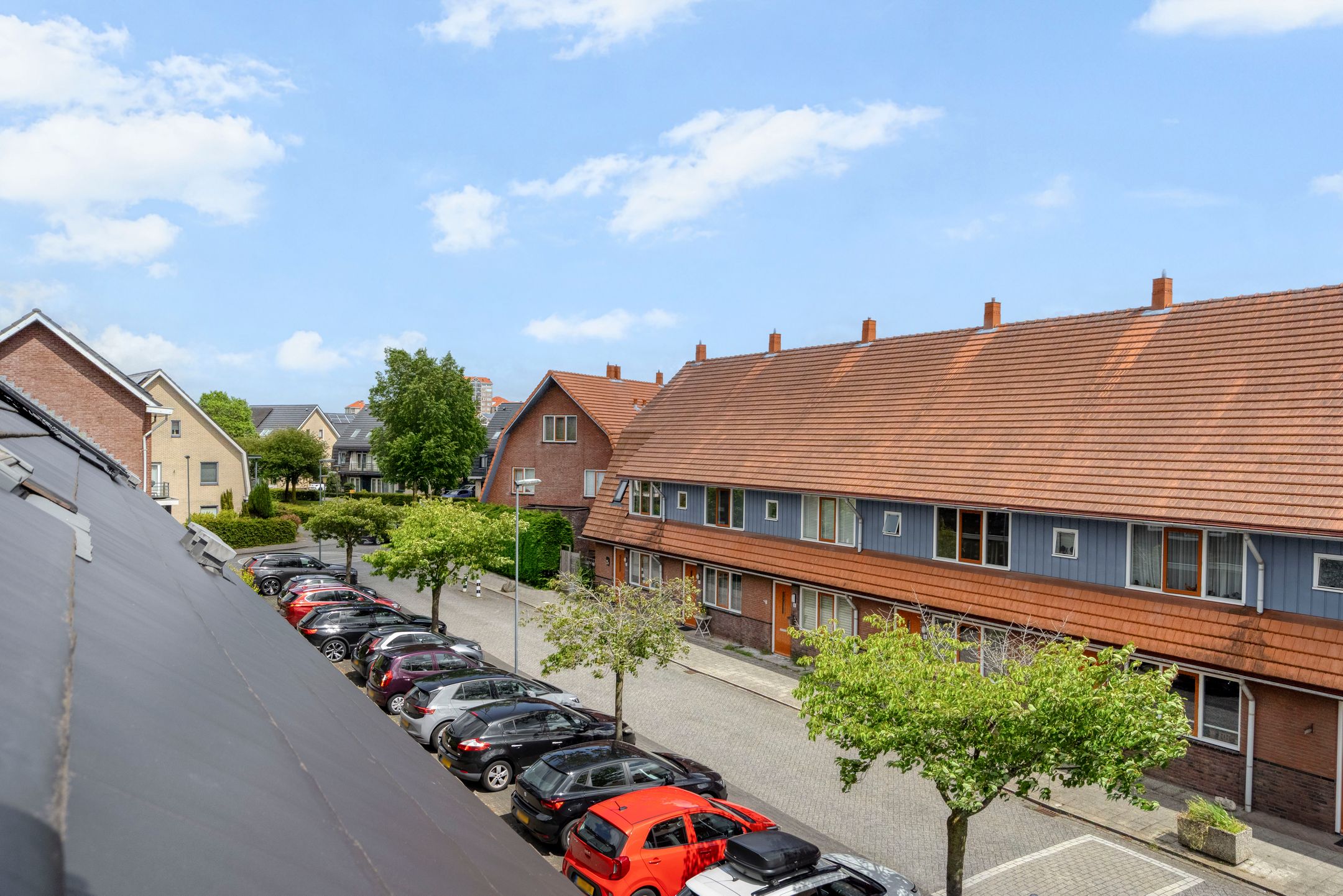 Spacious Sunlit Townhouse in Oosterheem Near Amenities — 33