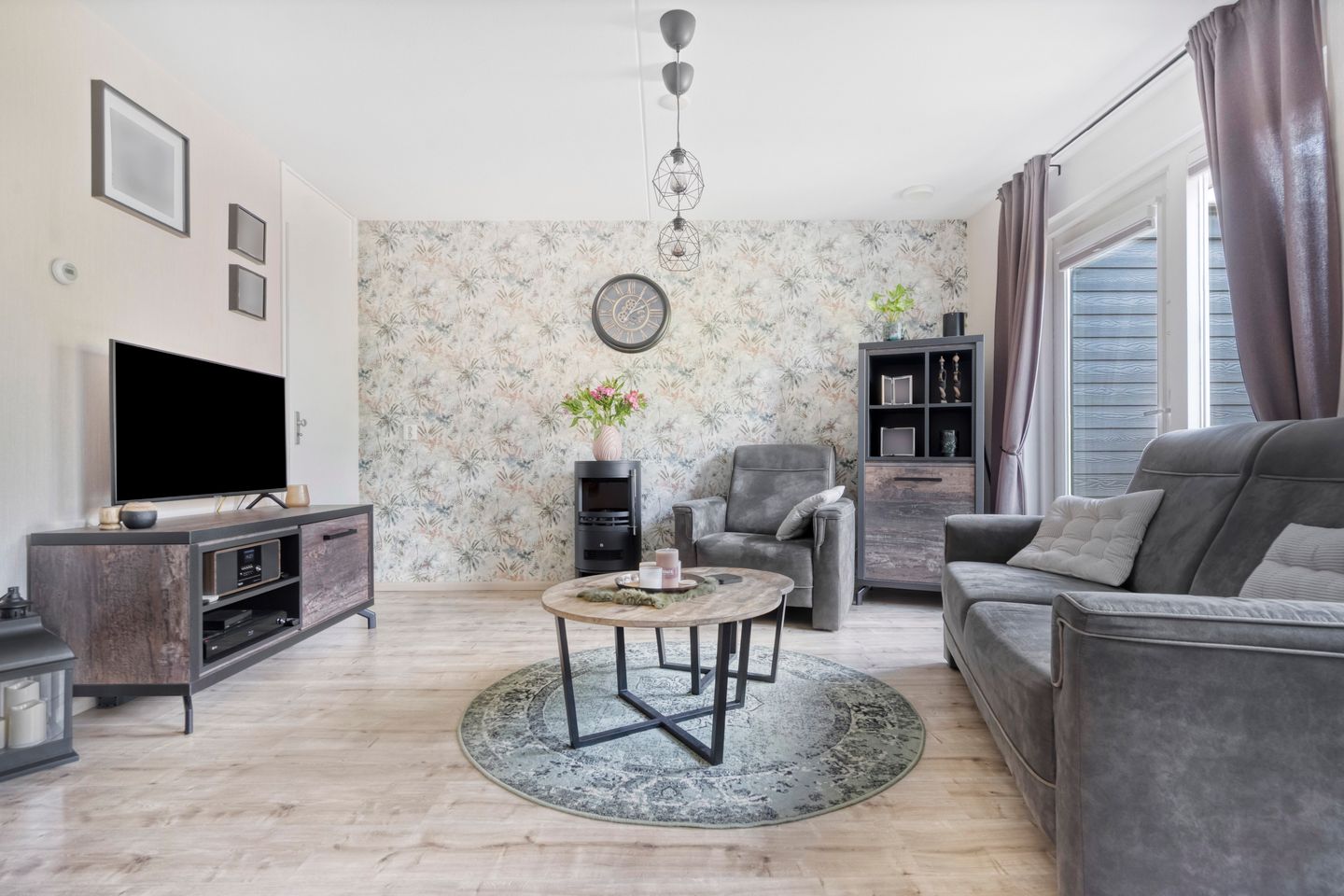 Spacious Sunlit Townhouse in Oosterheem Near Amenities — 10