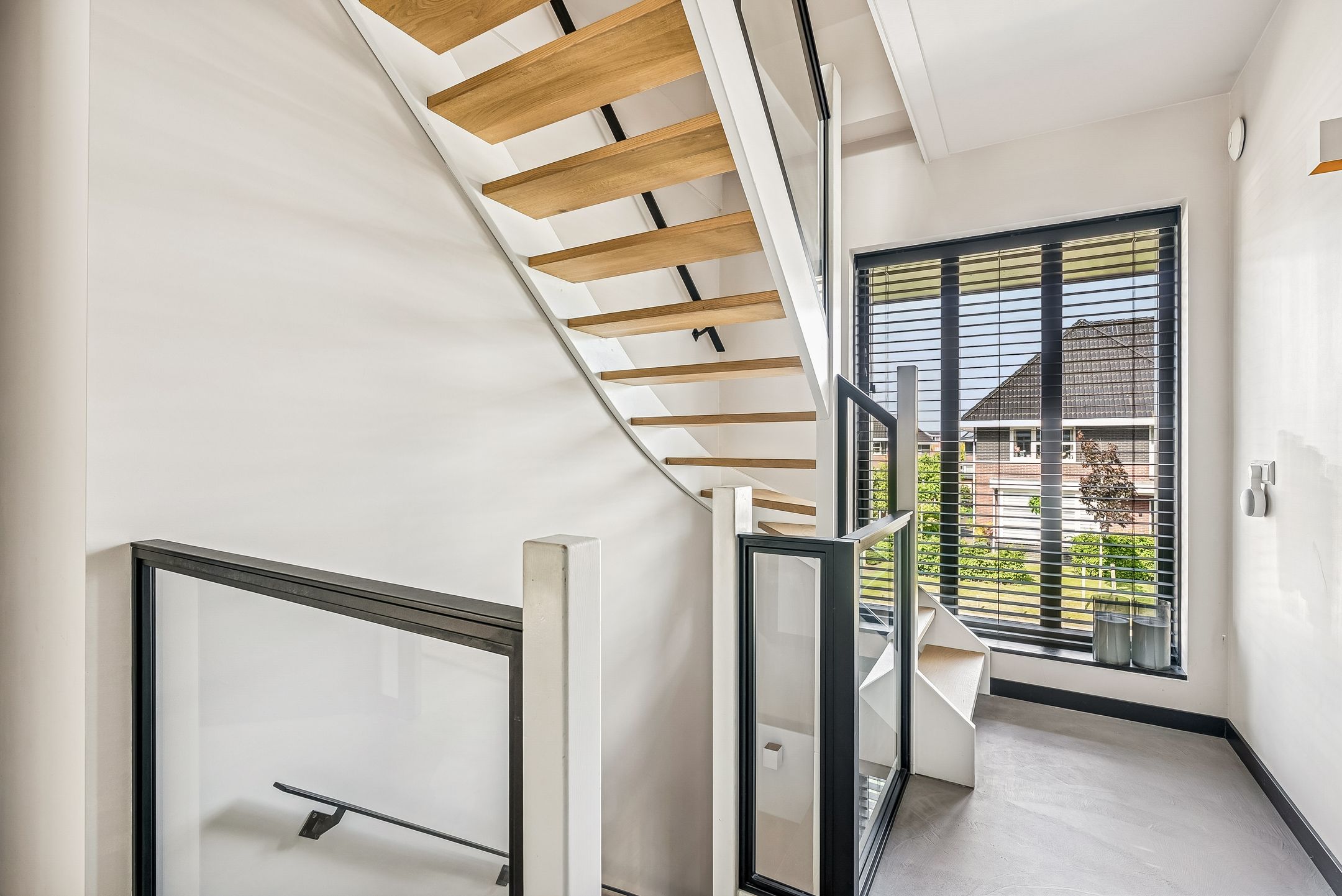 Modern Detached Villa with Forest Views and Solar Panels in Lelystad — 18