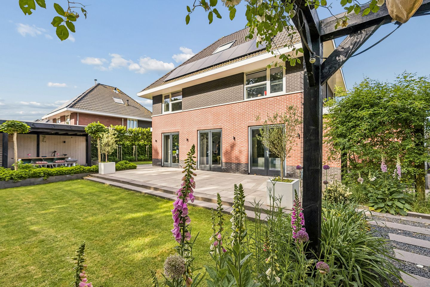 Modern Detached Villa with Forest Views and Solar Panels in Lelystad — 50