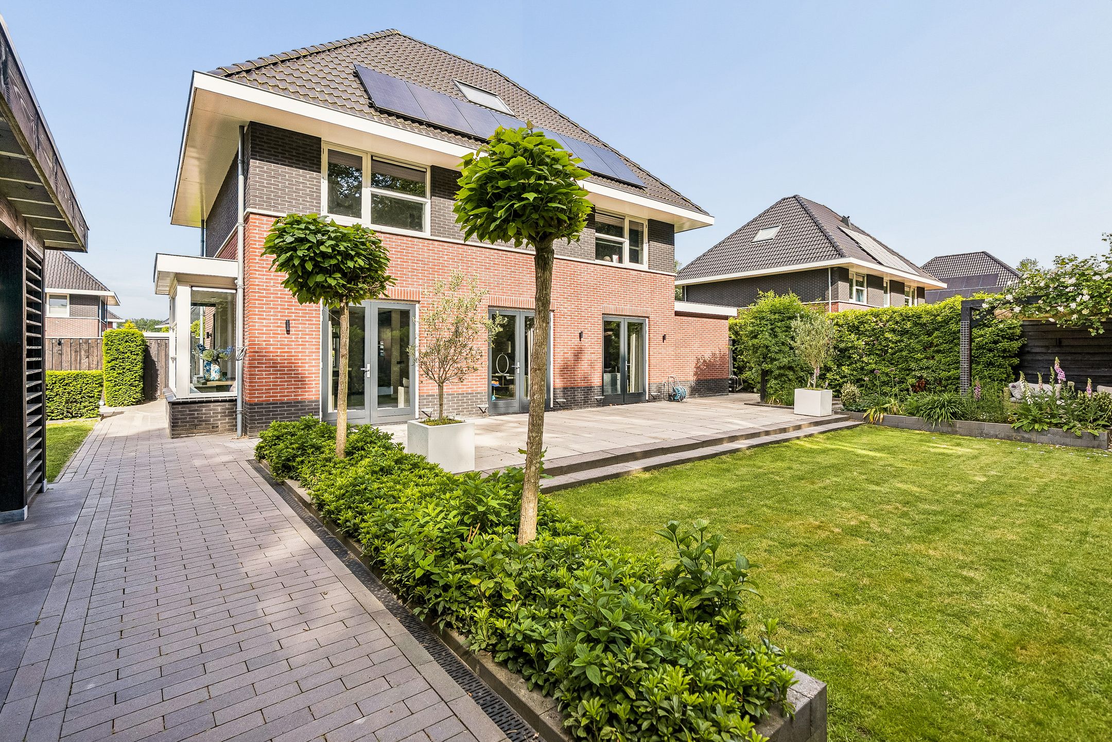 Modern Detached Villa with Forest Views and Solar Panels in Lelystad — 42