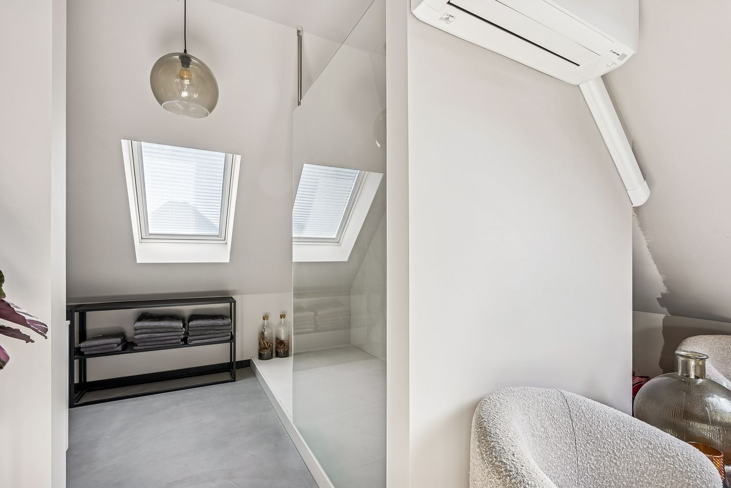 Modern Detached Villa with Forest Views and Solar Panels in Lelystad — 34