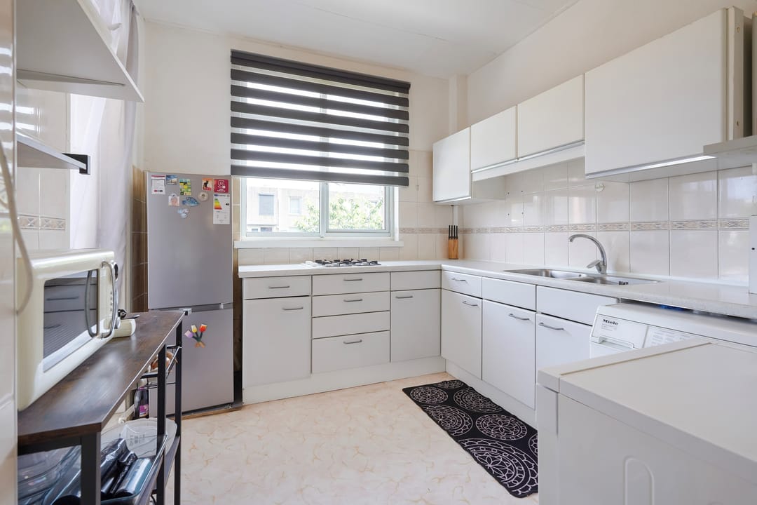 Apartment with Renovation Potential in Regentessekwartier, The Hague — 13