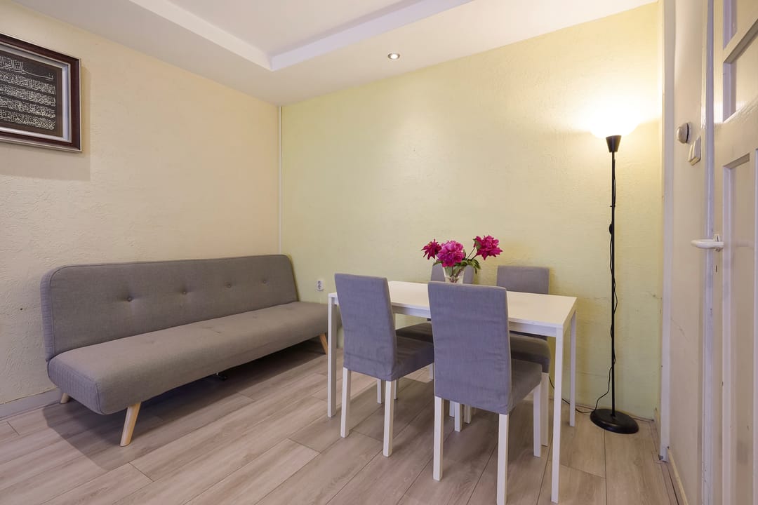Apartment with Renovation Potential in Regentessekwartier, The Hague — 8