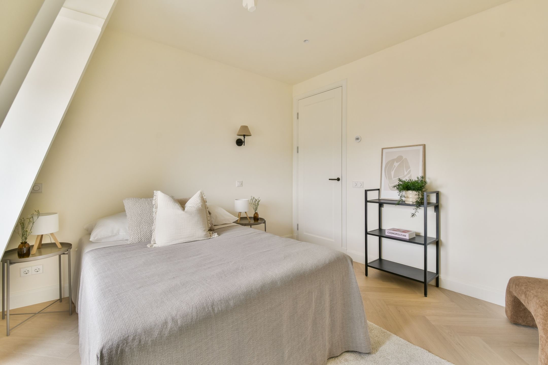 Spacious Two-Bedroom Apartment with Exceptional Rooftop Terrace in Amsterdam-West — 12