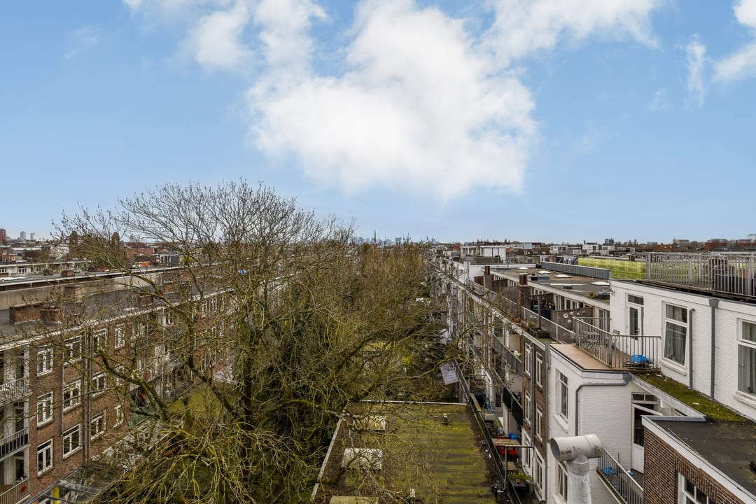 Spacious Two-Bedroom Apartment with Exceptional Rooftop Terrace in Amsterdam-West — 22