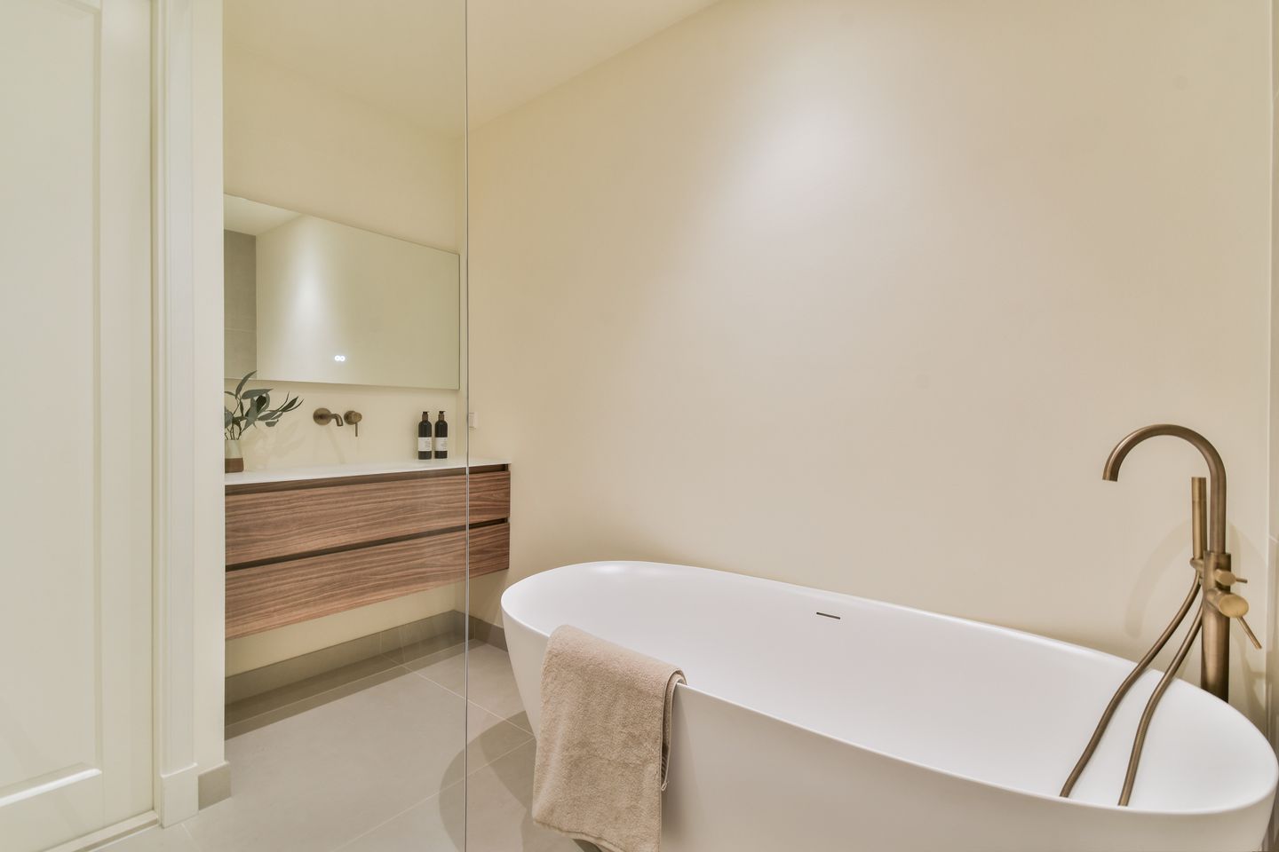 Spacious Two-Bedroom Apartment with Exceptional Rooftop Terrace in Amsterdam-West — 14