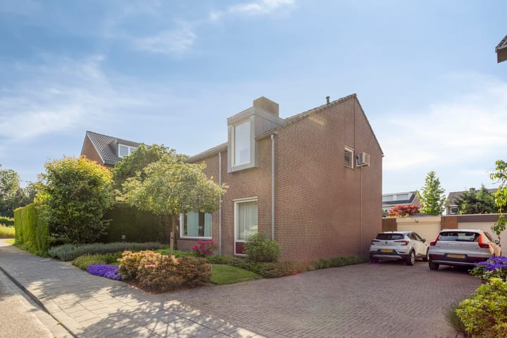 Foto 4 van Spoorstraat 30