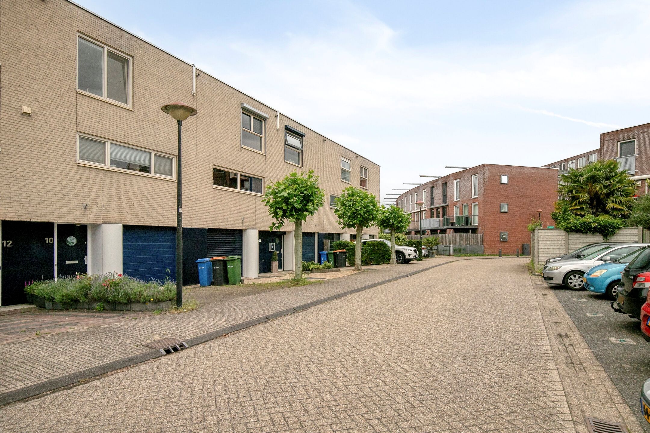 Fully Renovated Terraced Home with Water Views and Southwest-Facing Terrace in Nieuwland — 33