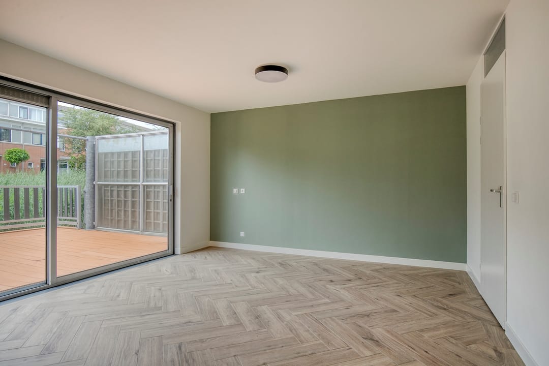 Fully Renovated Terraced Home with Water Views and Southwest-Facing Terrace in Nieuwland — 8