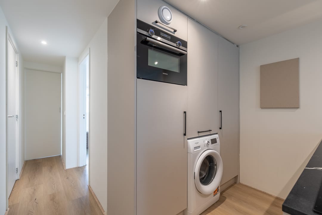 Completely Renovated City Center Apartment with Spacious Rooftop Terrace — 16