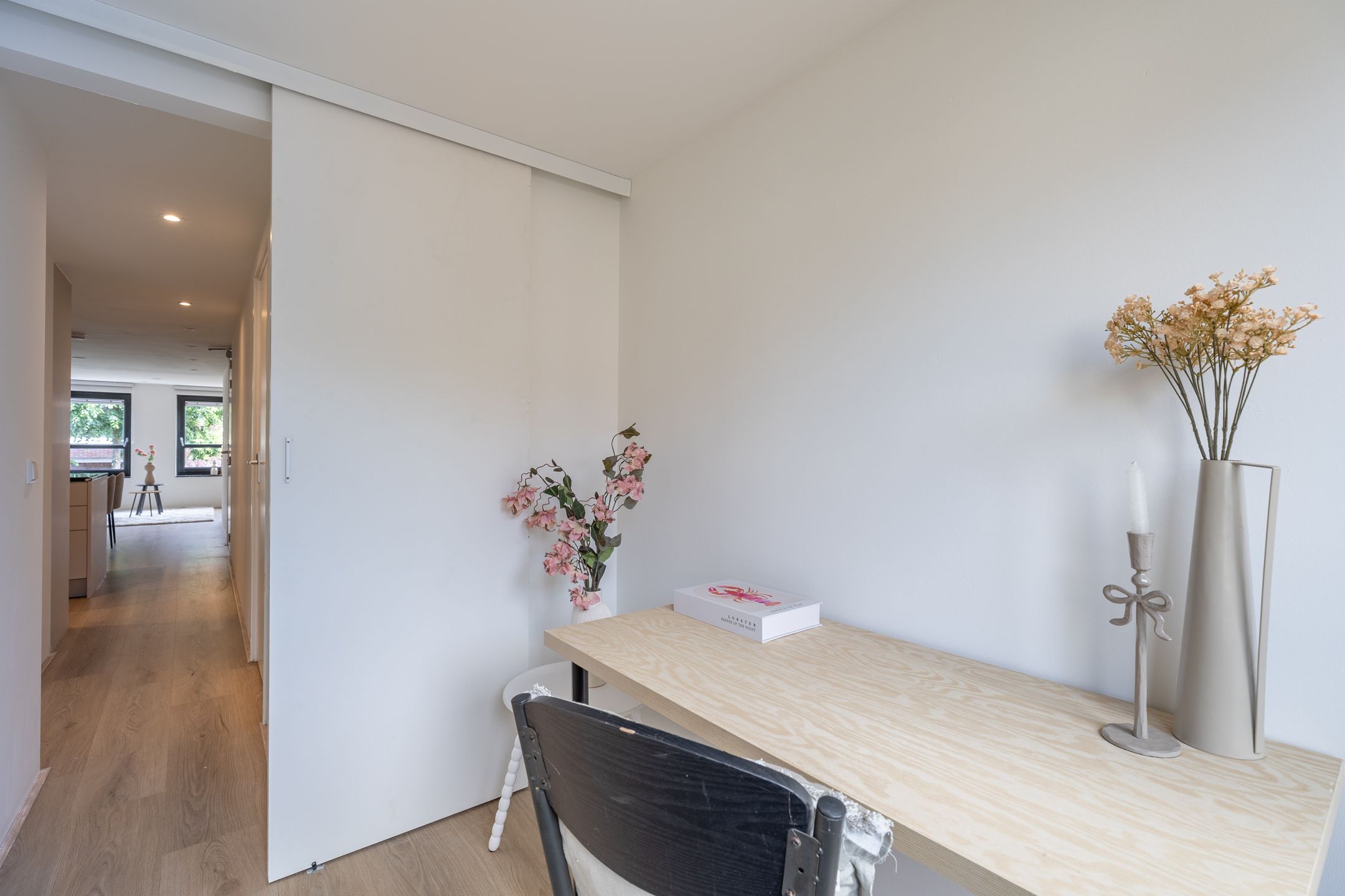 Completely Renovated City Center Apartment with Spacious Rooftop Terrace — 24