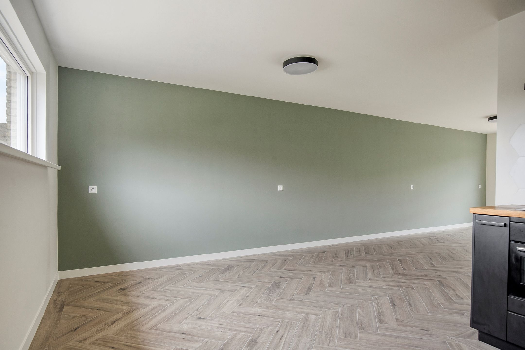 Fully Renovated Terraced Home with Water Views and Southwest-Facing Terrace in Nieuwland — 24