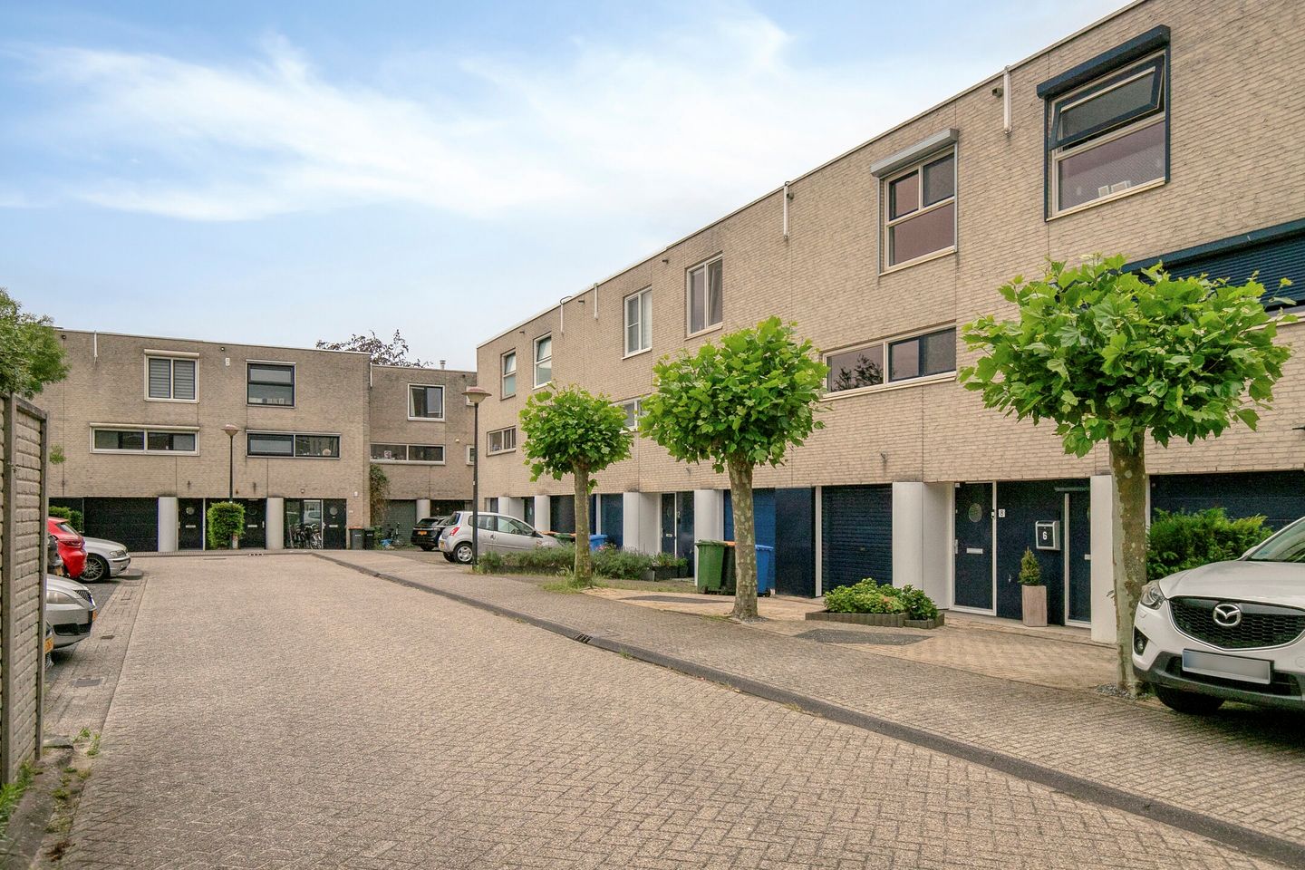 Fully Renovated Terraced Home with Water Views and Southwest-Facing Terrace in Nieuwland — 34