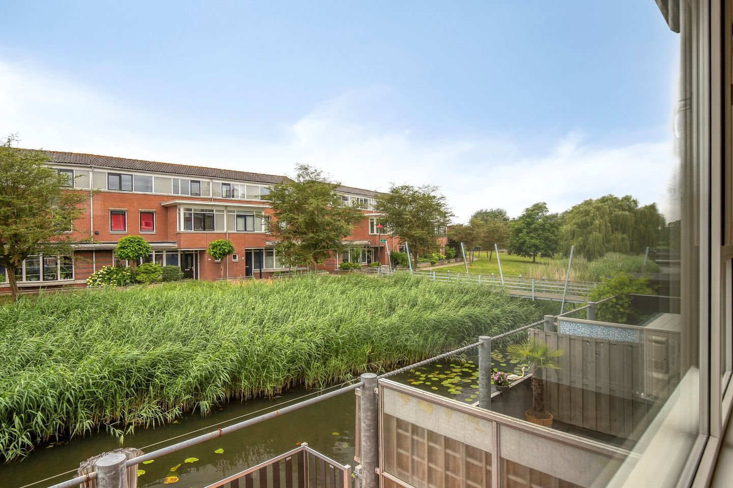 Fully Renovated Terraced Home with Water Views and Southwest-Facing Terrace in Nieuwland — 20