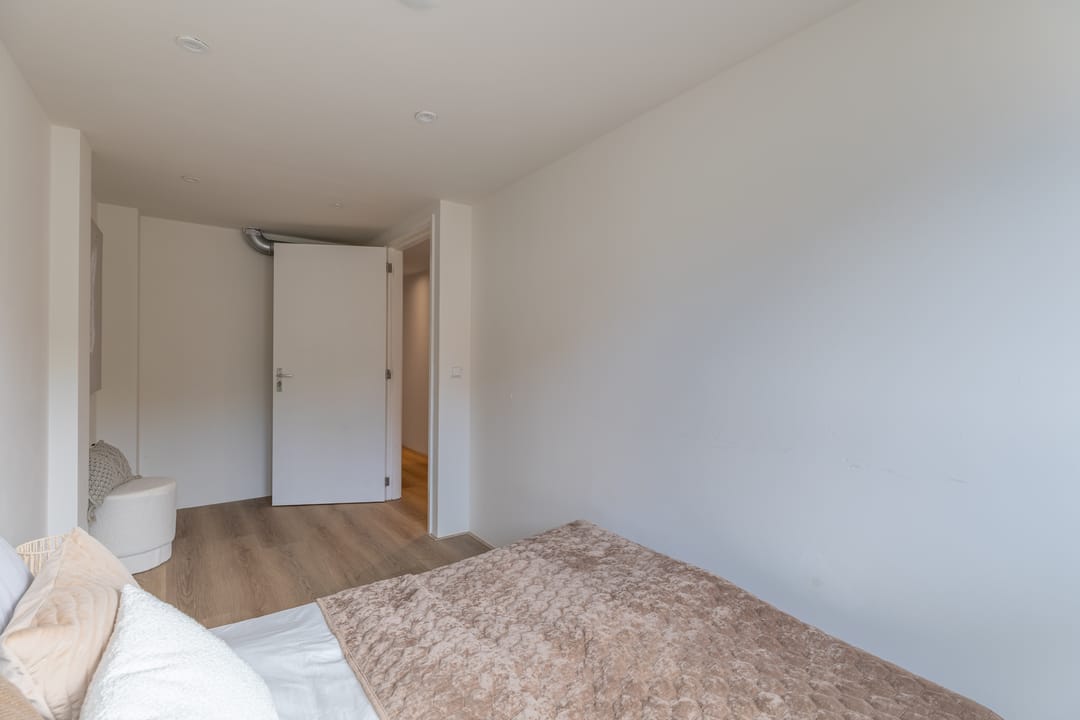 Completely Renovated City Center Apartment with Spacious Rooftop Terrace — 22