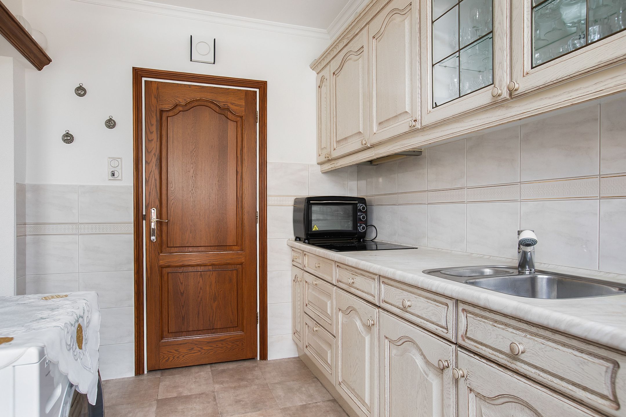 Spacious Family Home with Free Views in Popular Munnickenveld — 12