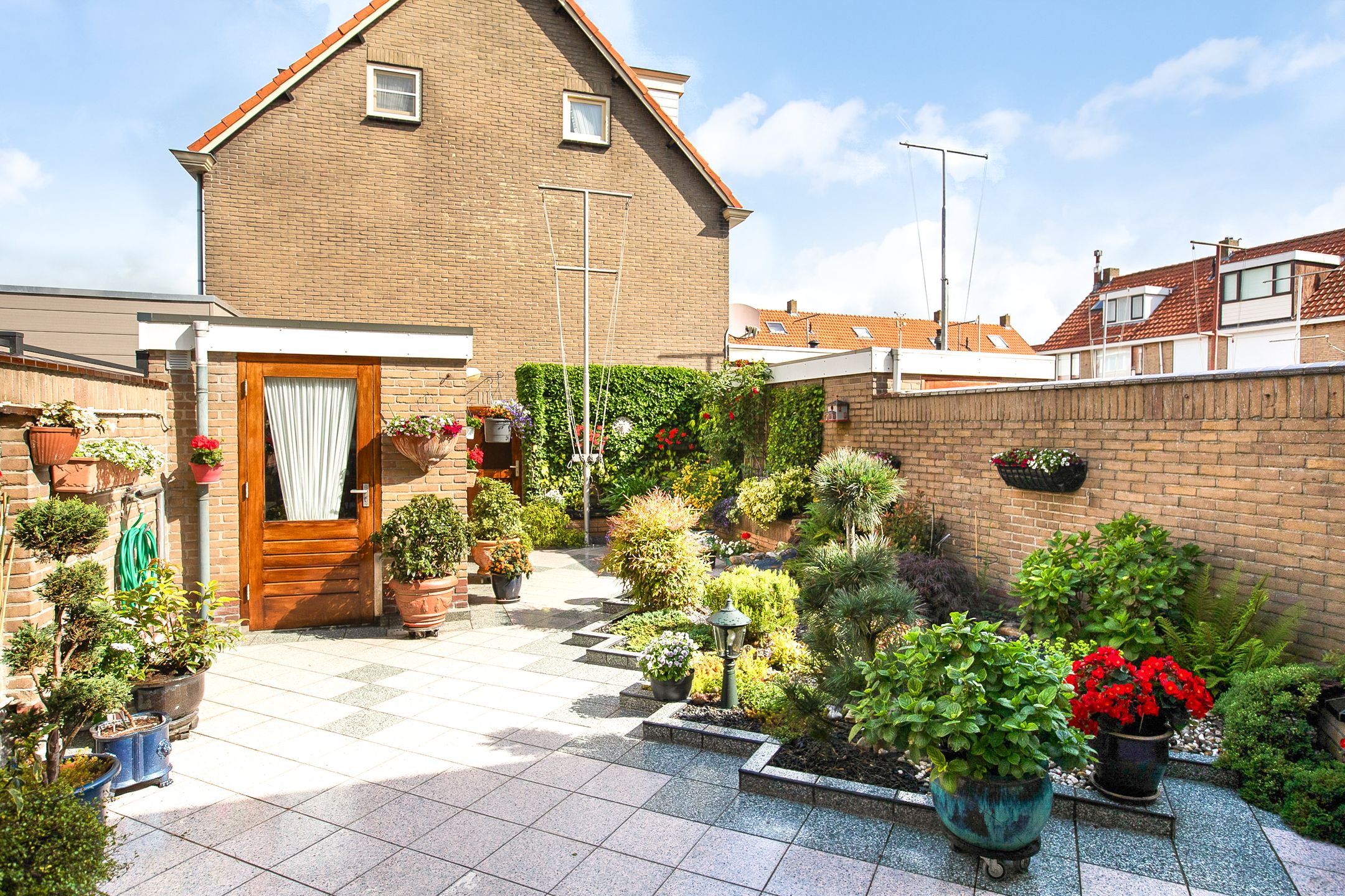 Spacious Family Home with Free Views in Popular Munnickenveld — 27