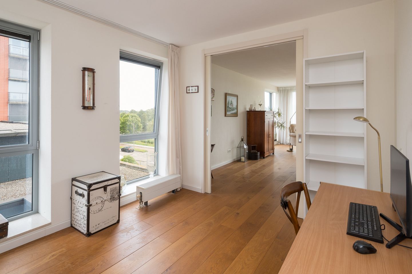 Spacious Corner Apartment with Panoramic Water and Polder Views — 10