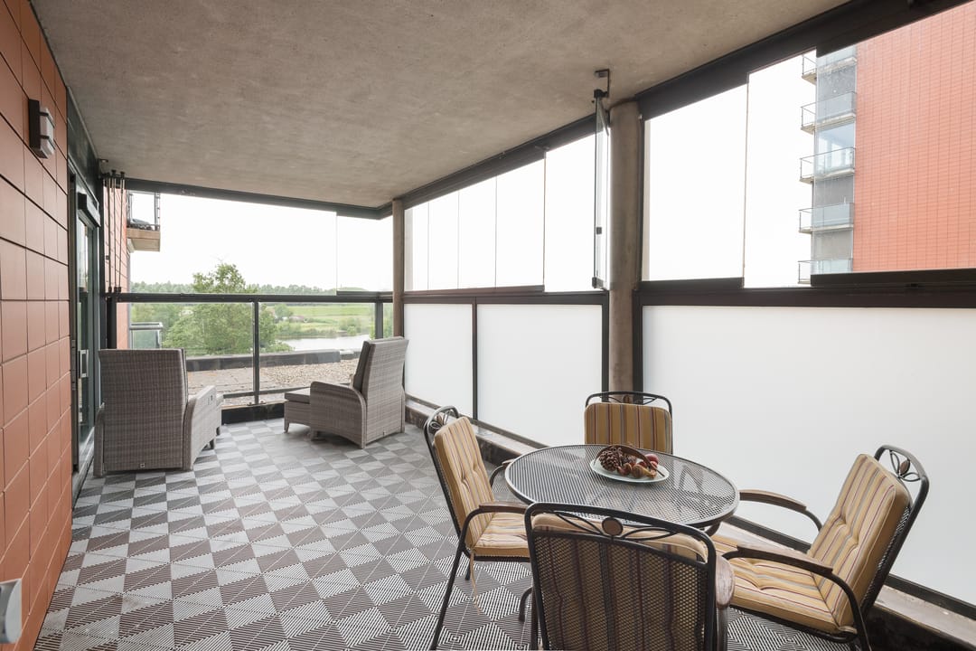 Spacious Corner Apartment with Panoramic Water and Polder Views — 17
