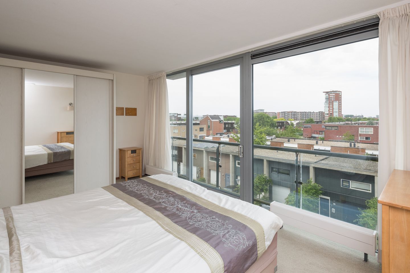Spacious Corner Apartment with Panoramic Water and Polder Views — 19