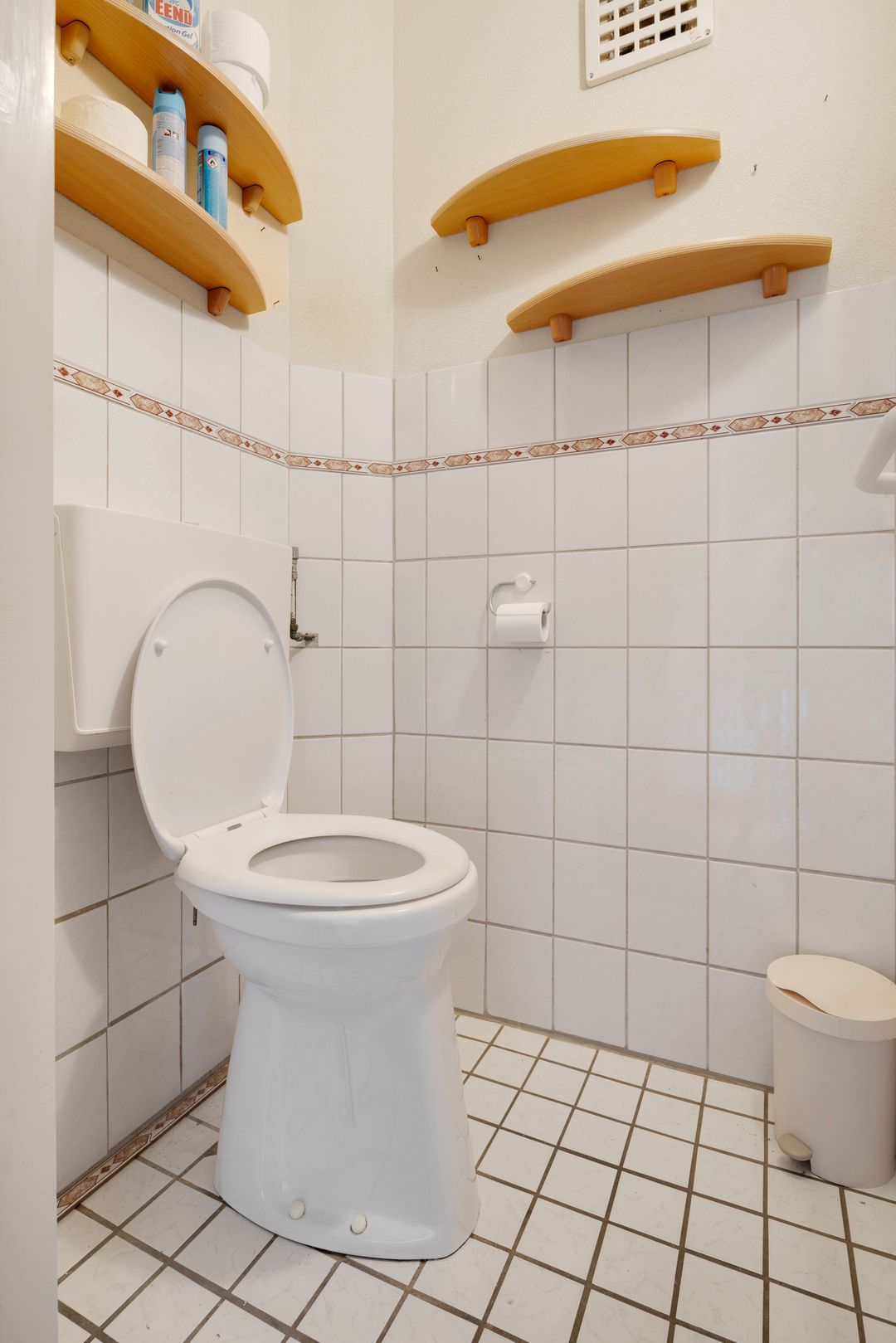 Semi-detached house with double garage in central Nuland — 16