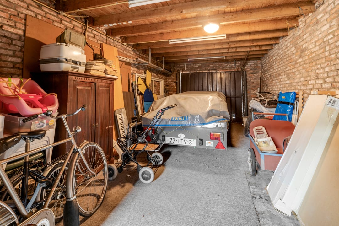 Semi-detached house with double garage in central Nuland — 23