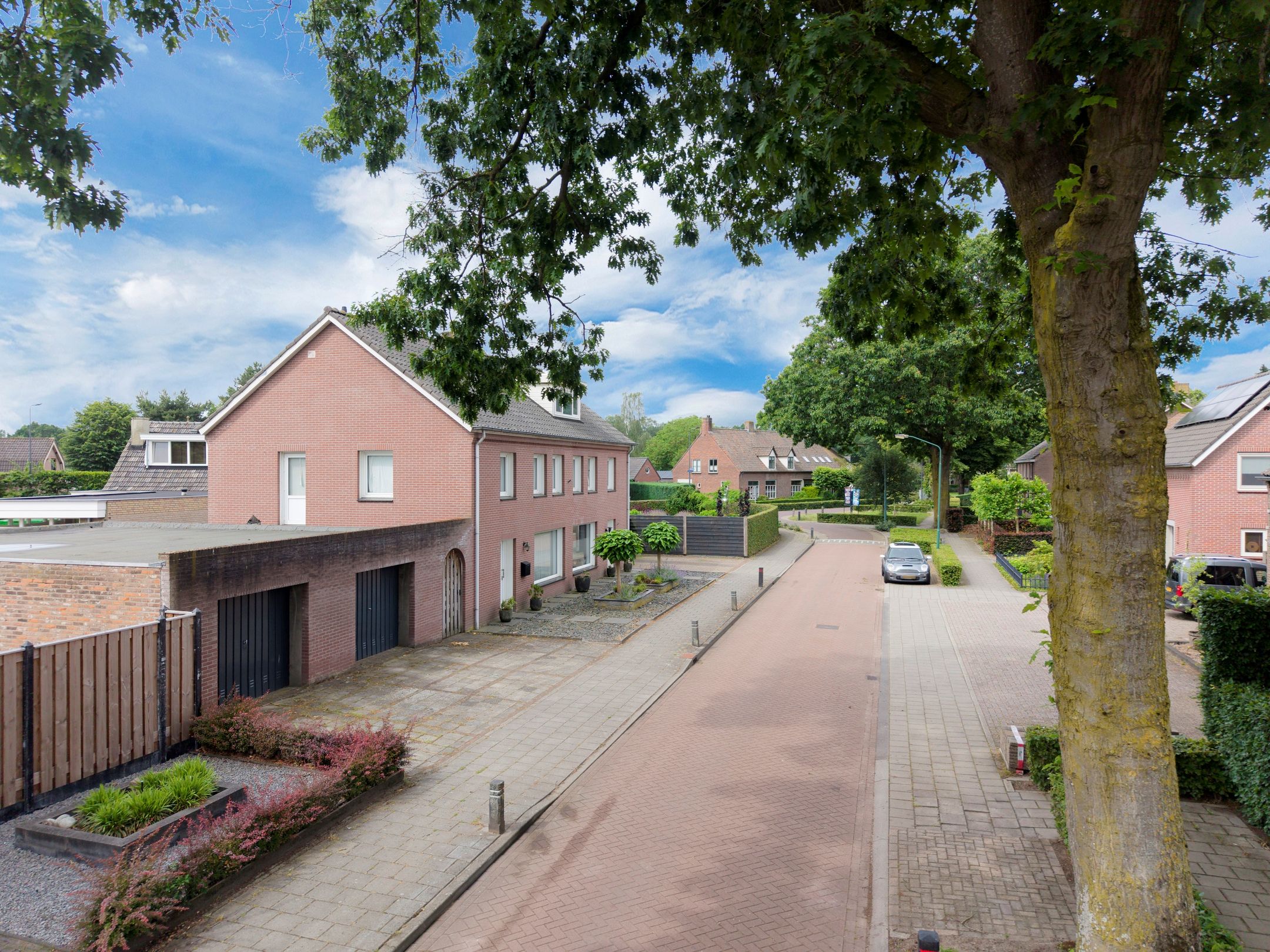 Semi-detached house with double garage in central Nuland — 33