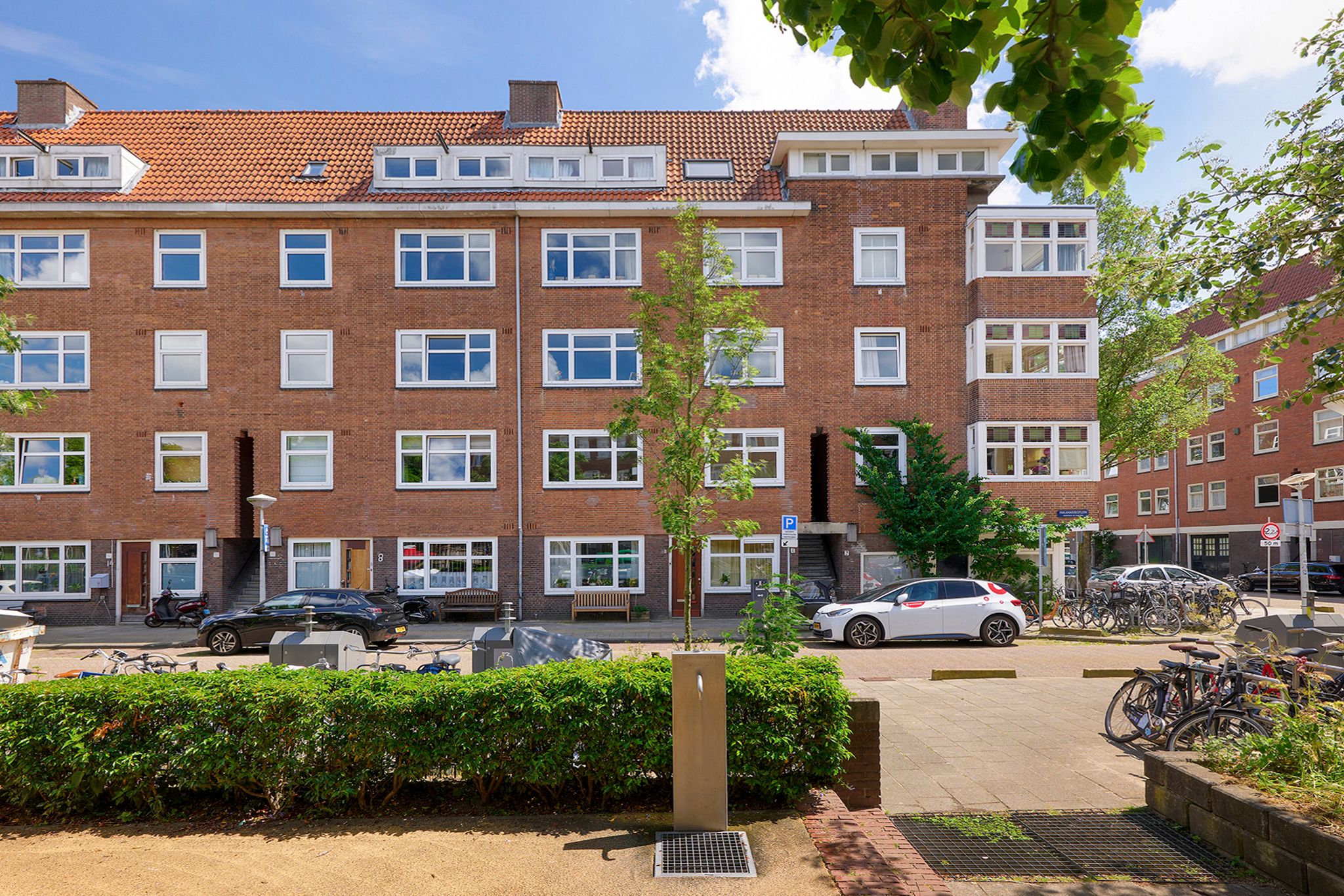 Paramariboplein 4- 4 1
