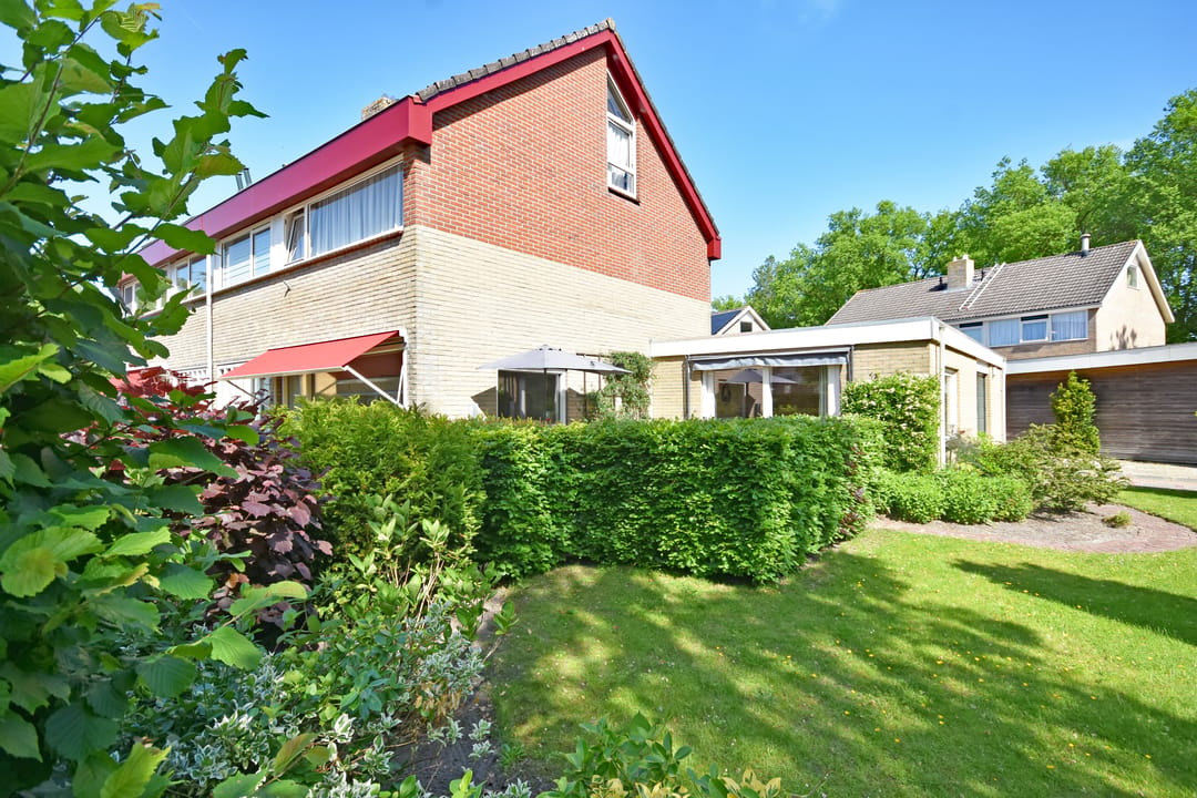 Spacious Semi-Detached Home with Home Office Potential in Quiet Hurdegaryp — 7