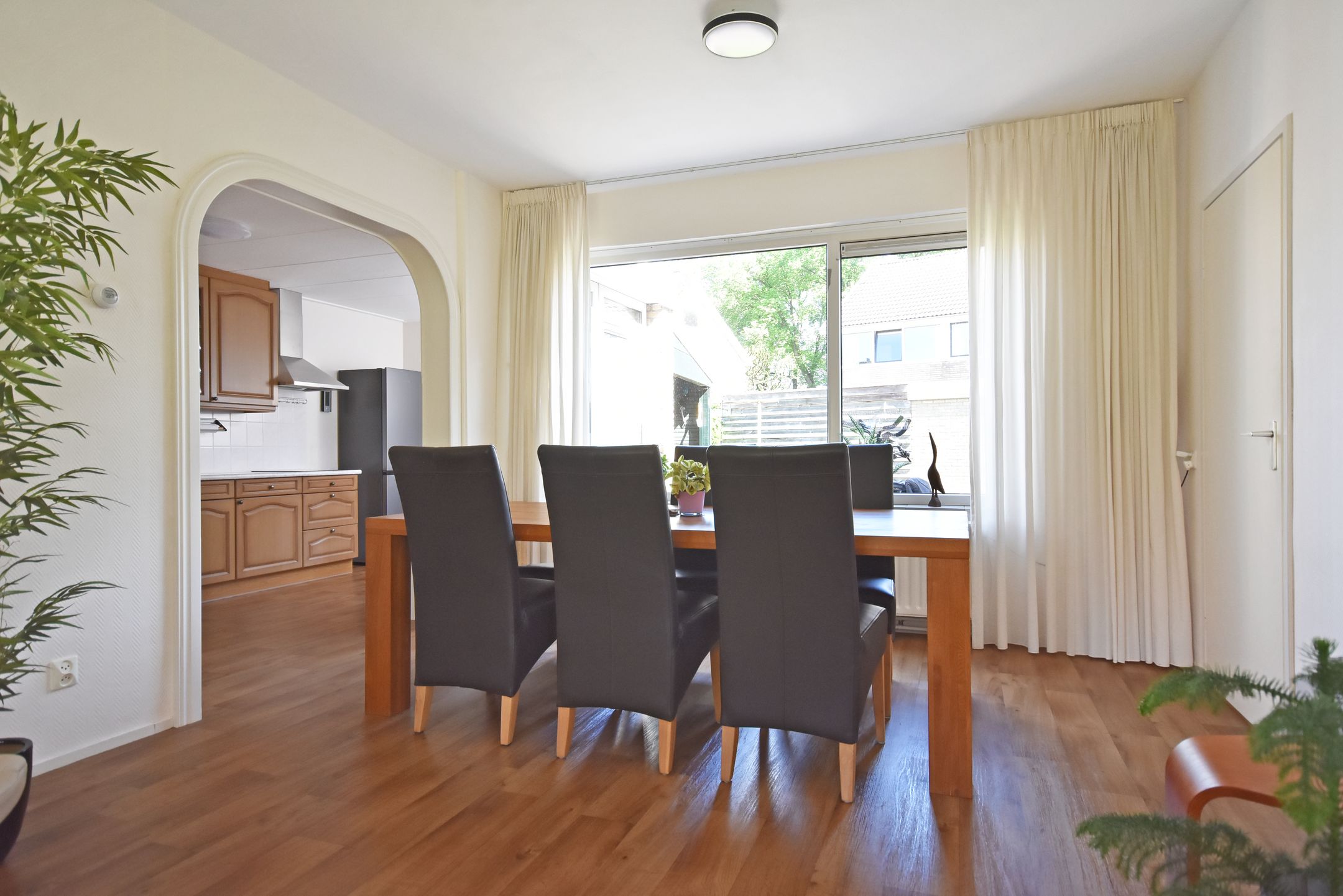 Spacious Semi-Detached Home with Home Office Potential in Quiet Hurdegaryp — 36