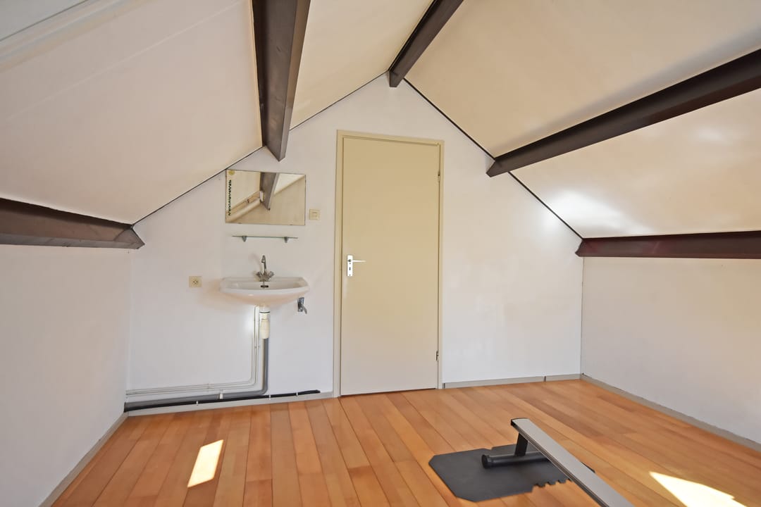 Spacious Semi-Detached Home with Home Office Potential in Quiet Hurdegaryp — 58