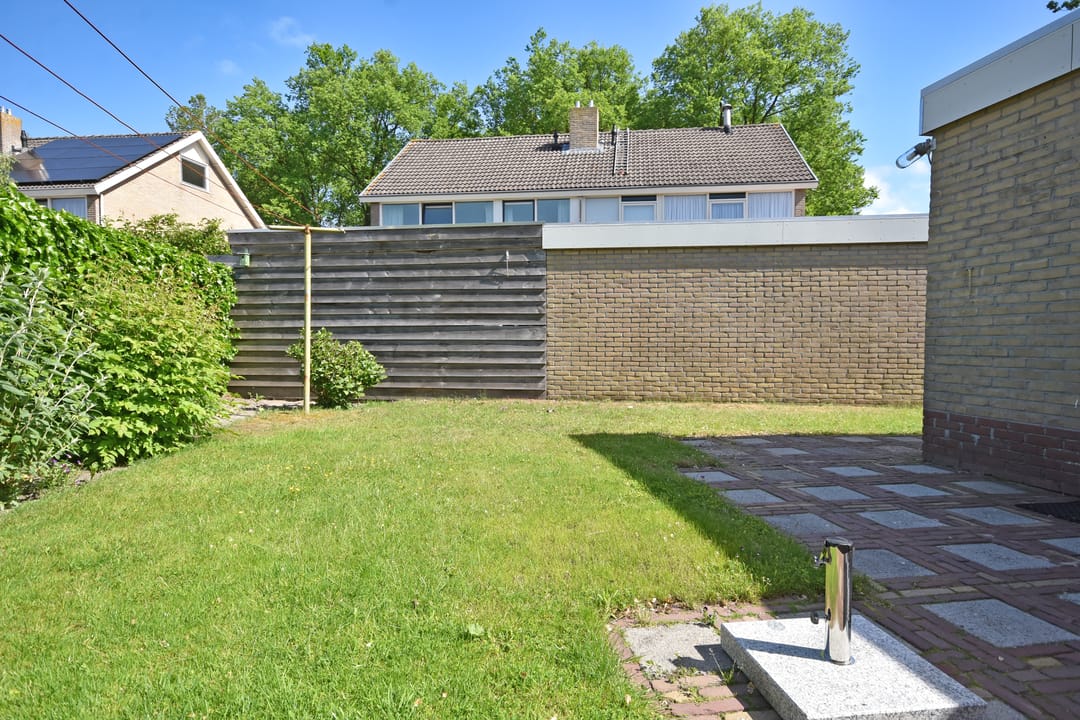 Spacious Semi-Detached Home with Home Office Potential in Quiet Hurdegaryp — 22