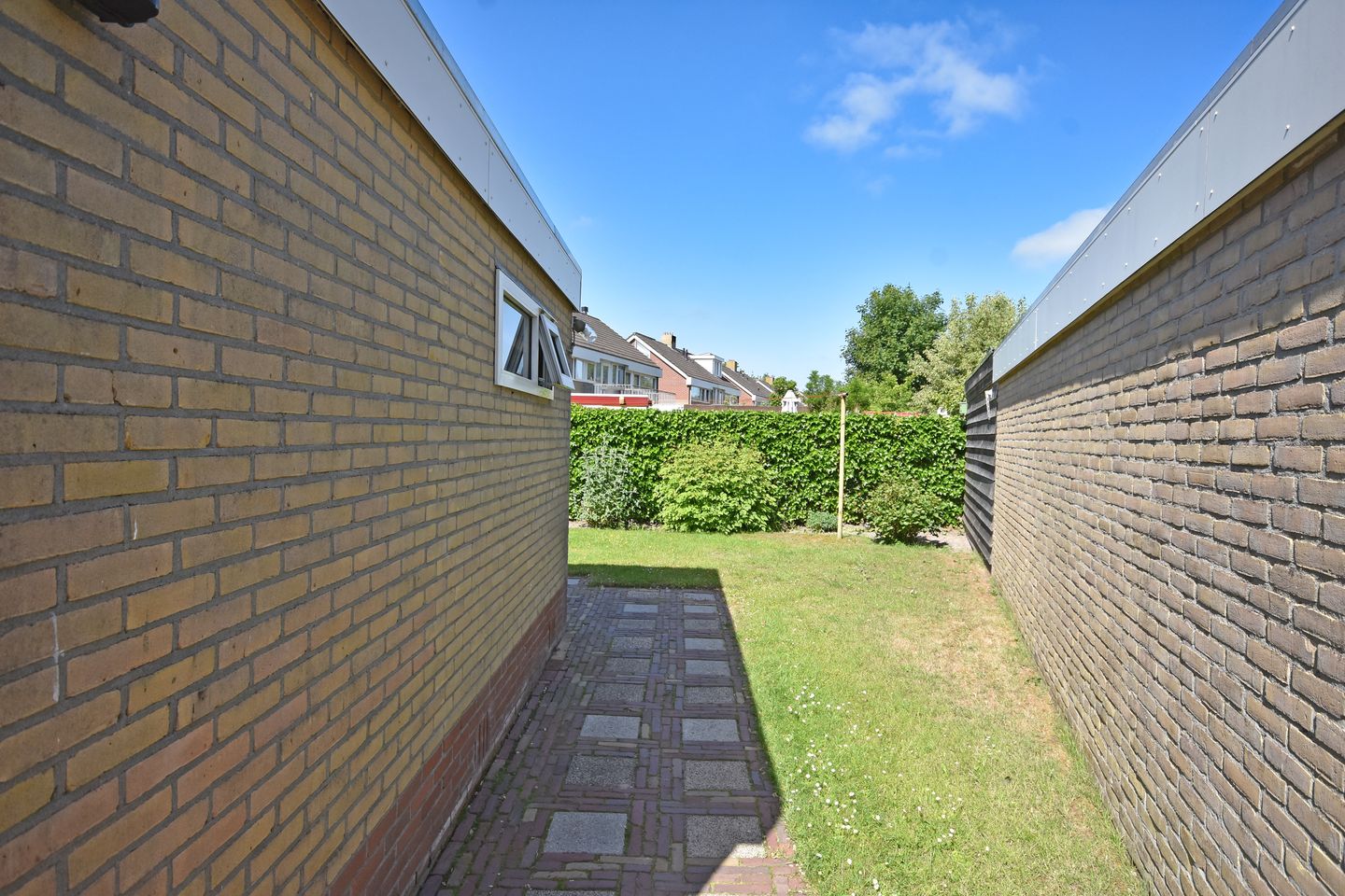 Spacious Semi-Detached Home with Home Office Potential in Quiet Hurdegaryp — 19