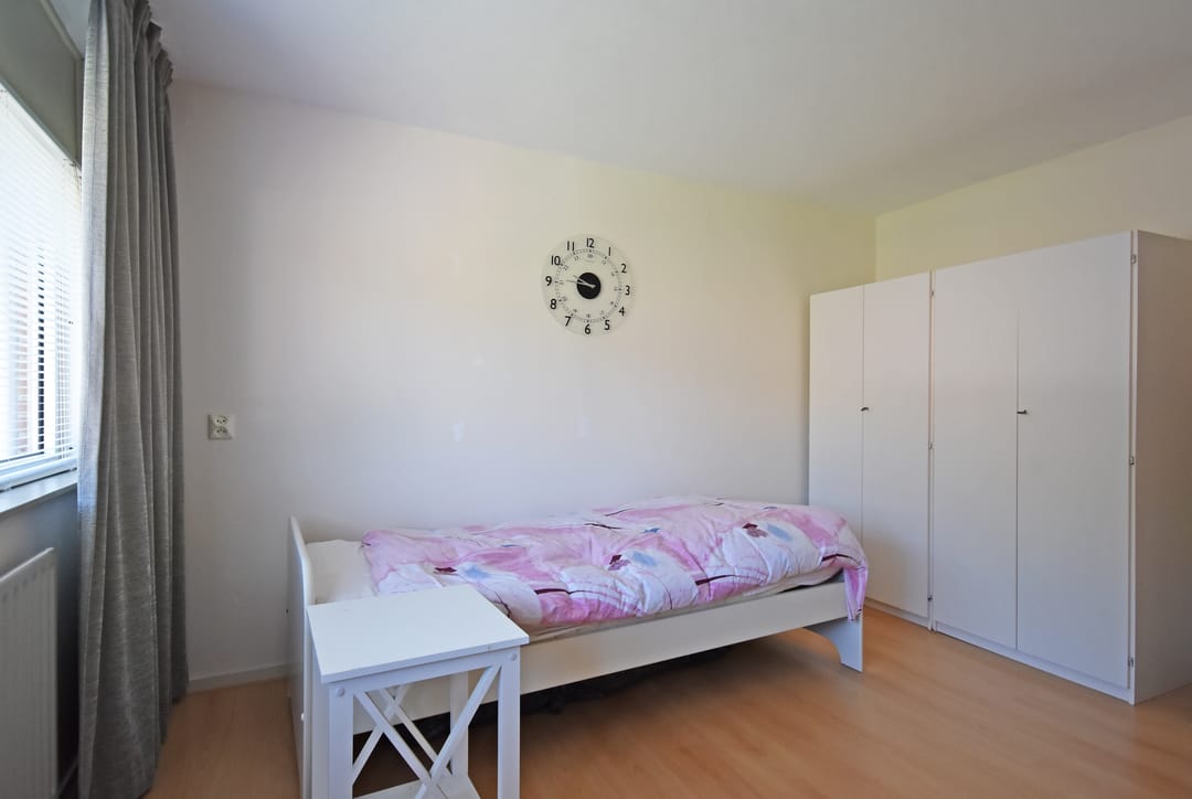 Spacious Semi-Detached Home with Home Office Potential in Quiet Hurdegaryp — 47