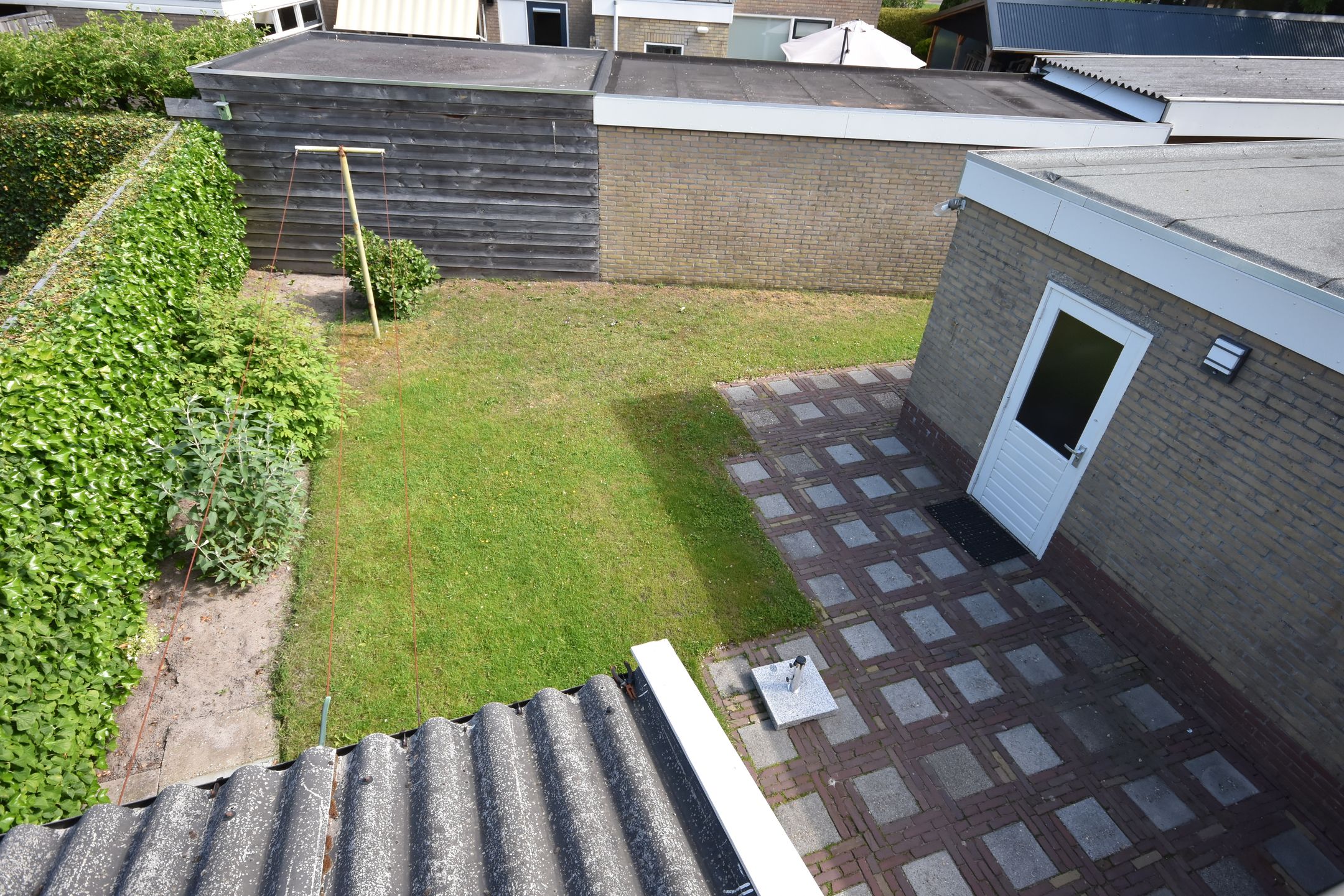Spacious Semi-Detached Home with Home Office Potential in Quiet Hurdegaryp — 51