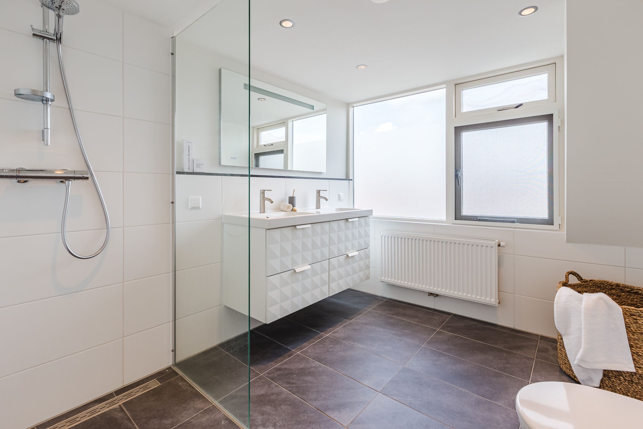 Spacious Double Upper Apartment with Sunny Roof Terrace in Haarlem — 30