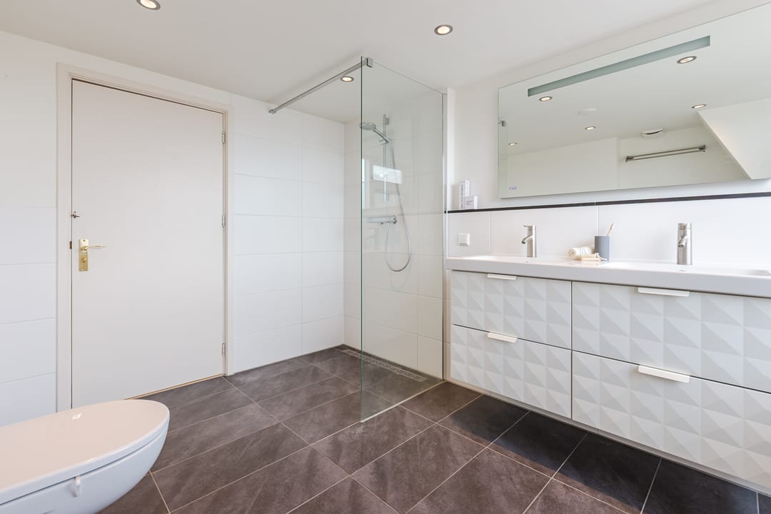 Spacious Double Upper Apartment with Sunny Roof Terrace in Haarlem — 31