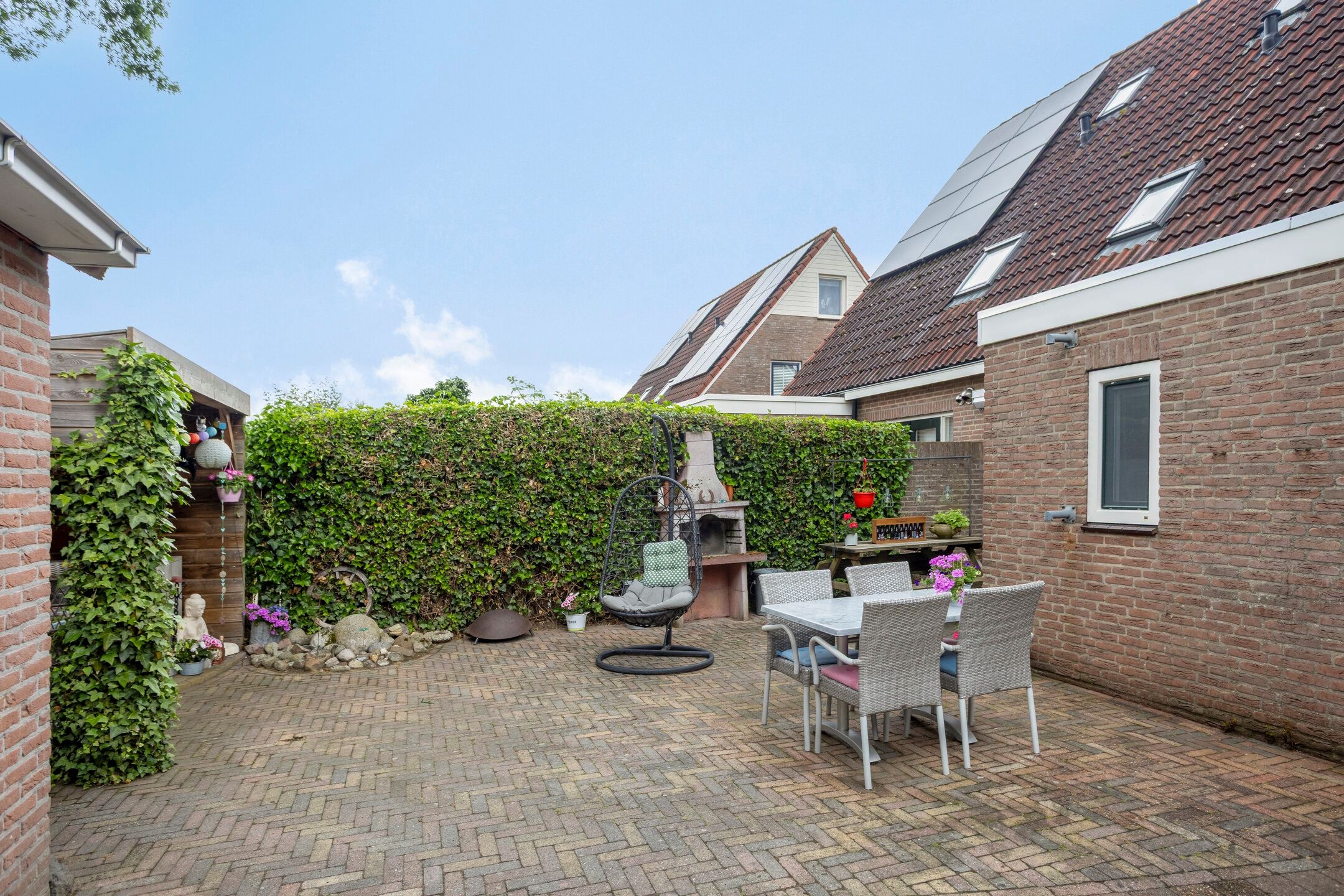 Spacious Semi-Detached Home with Five Bedrooms and Ground Floor Bedroom in Oldemarkt — 39