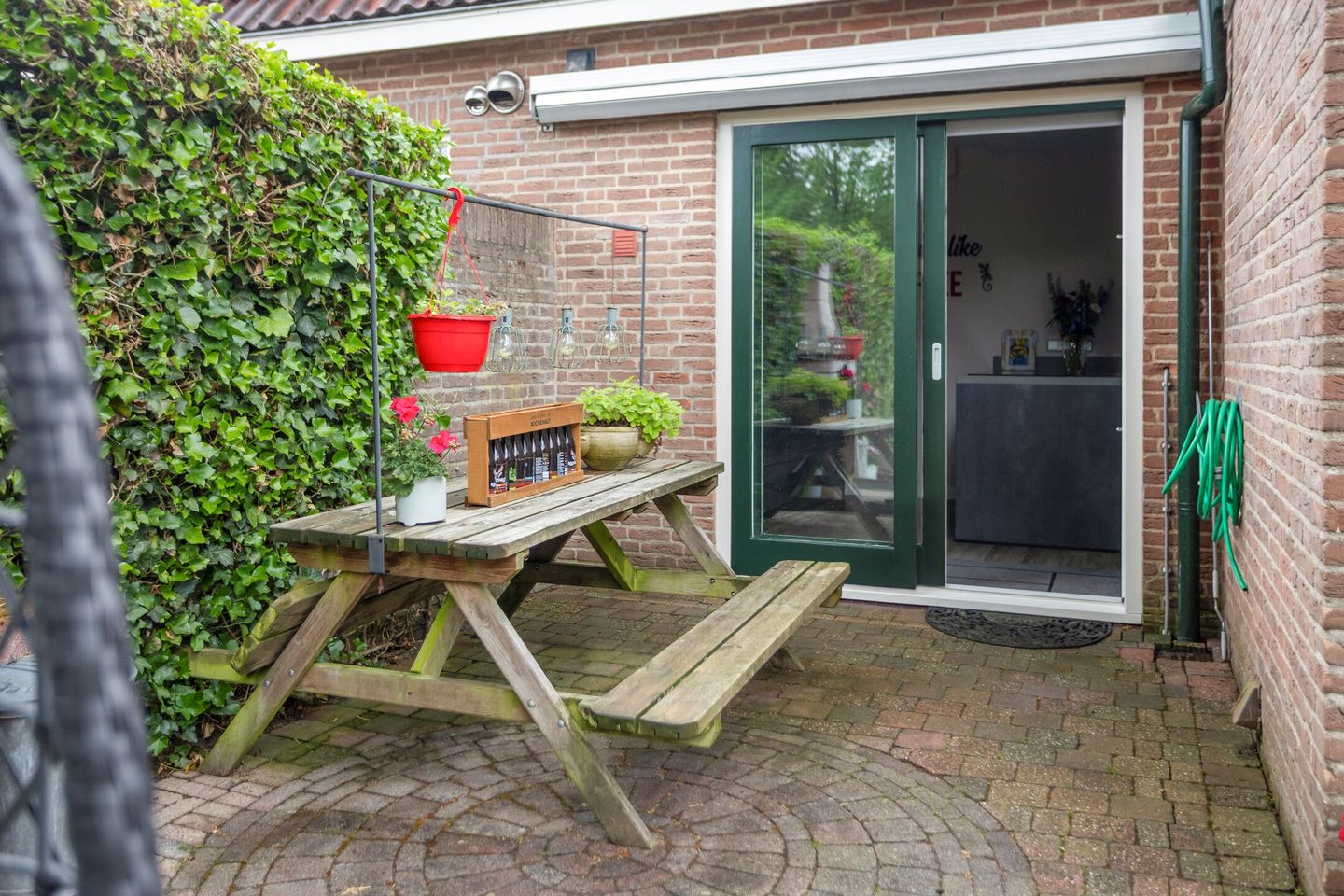 Spacious Semi-Detached Home with Five Bedrooms and Ground Floor Bedroom in Oldemarkt — 35