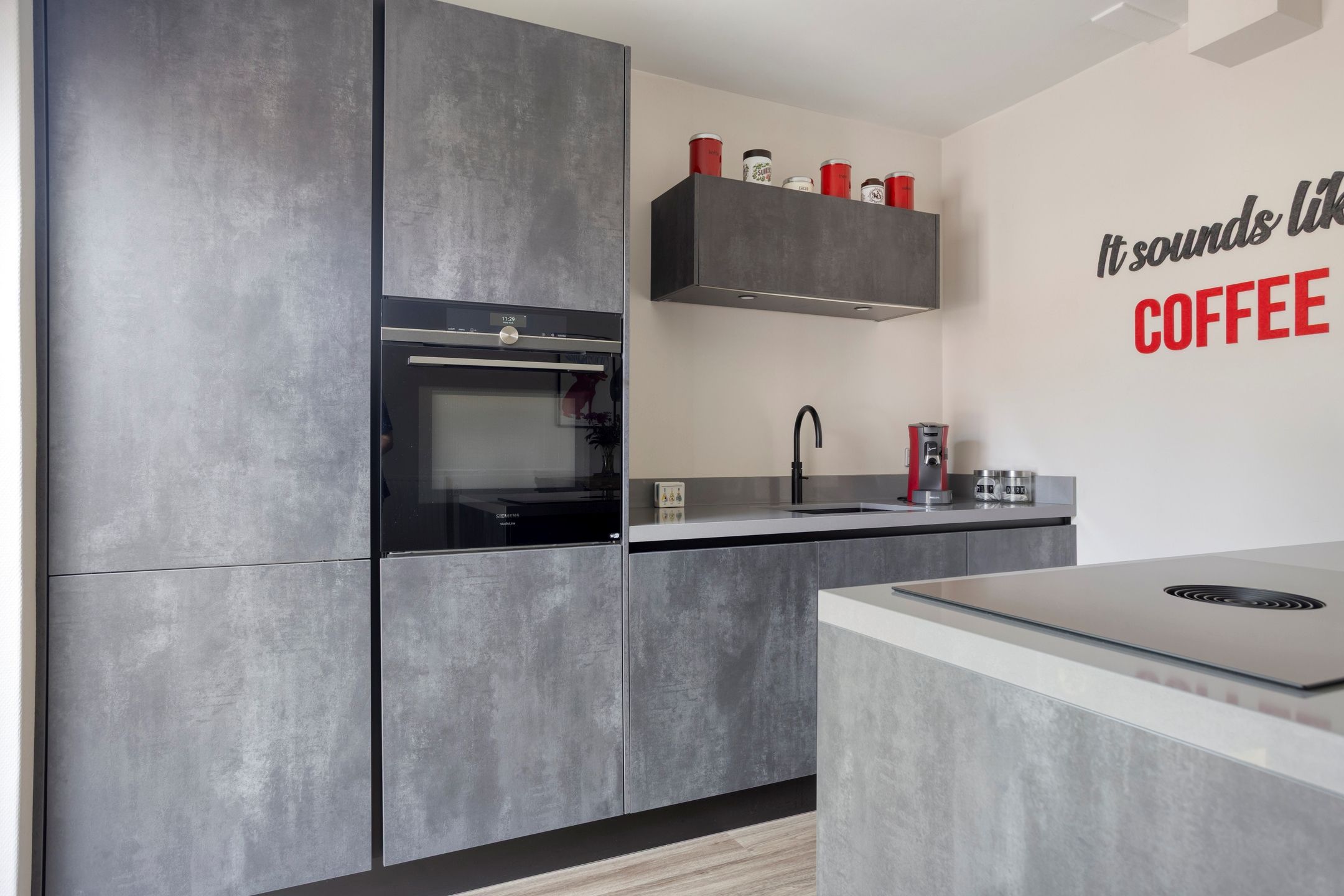 Spacious Semi-Detached Home with Five Bedrooms and Ground Floor Bedroom in Oldemarkt — 9