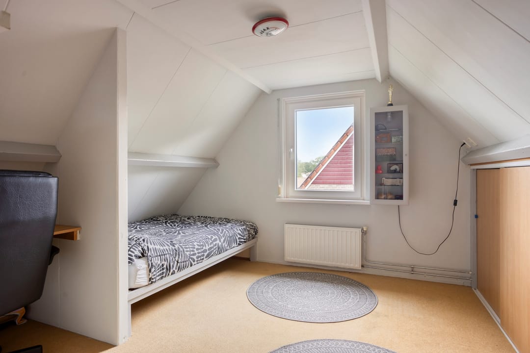 Spacious Semi-Detached Home with Five Bedrooms and Ground Floor Bedroom in Oldemarkt — 31