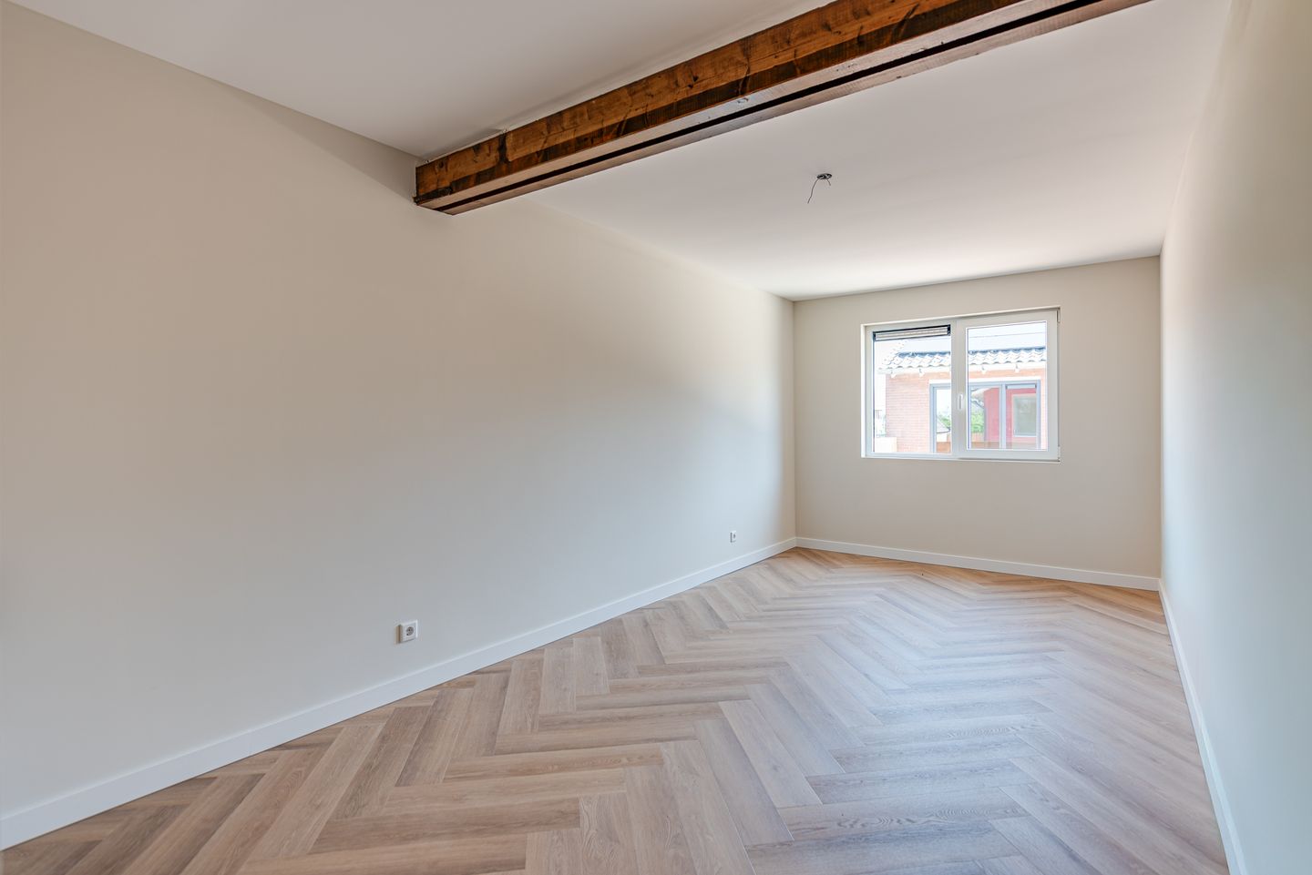 Stylish Renovated Apartment with Spacious Rooftop Terrace in Historic Amerongen — 10
