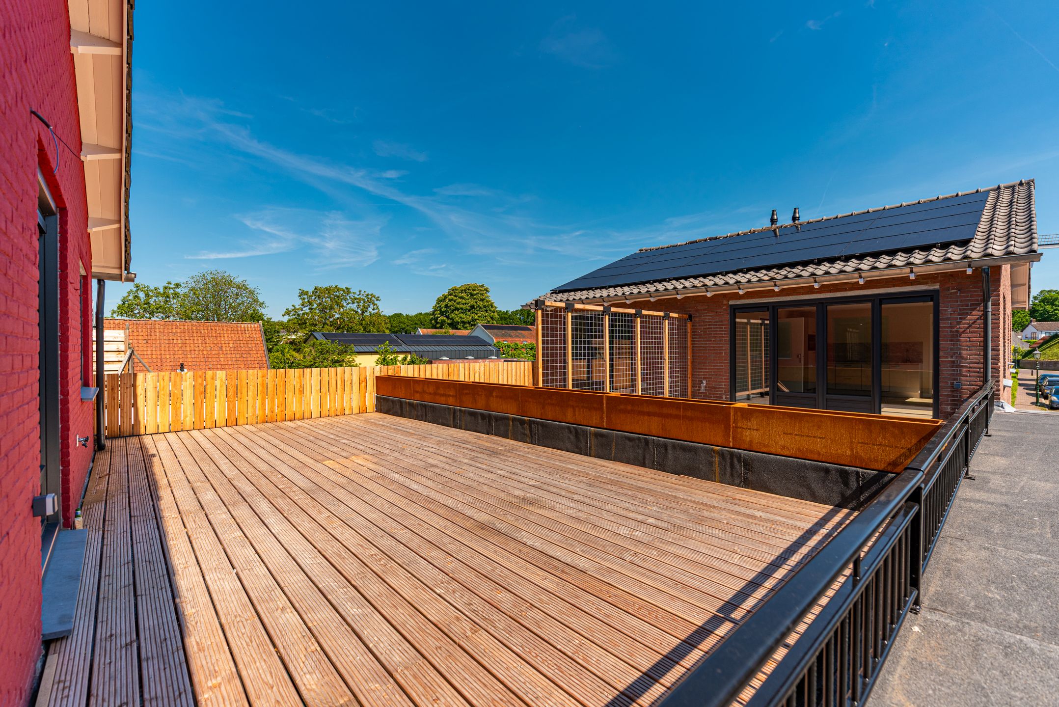 Stylish Renovated Apartment with Spacious Rooftop Terrace in Historic Amerongen — 18