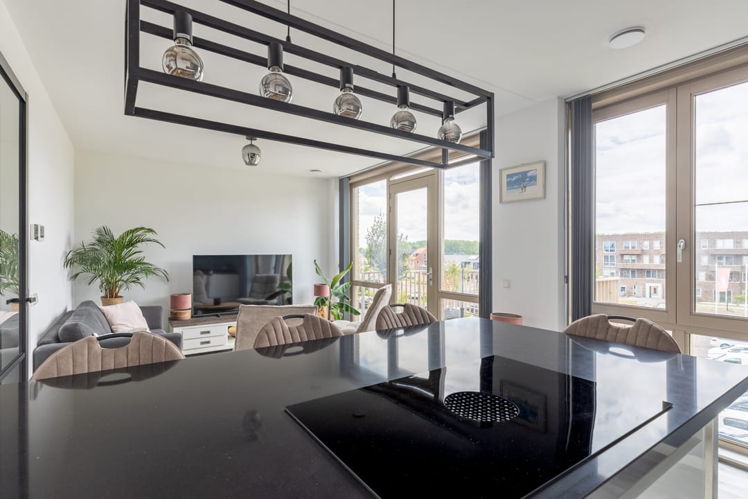 Energy Efficient 3-Room Apartment with Private Parking in Heerhugowaard — 7