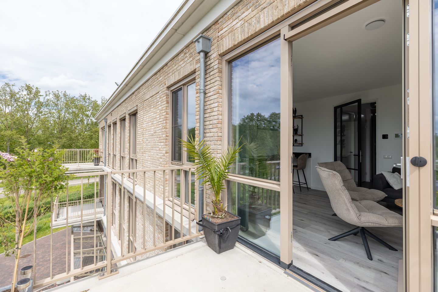 Energy Efficient 3-Room Apartment with Private Parking in Heerhugowaard — 19