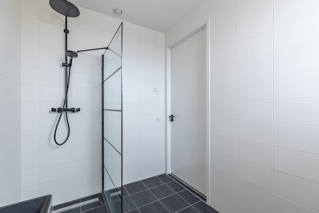 Energy Efficient 3-Room Apartment with Private Parking in Heerhugowaard — 32