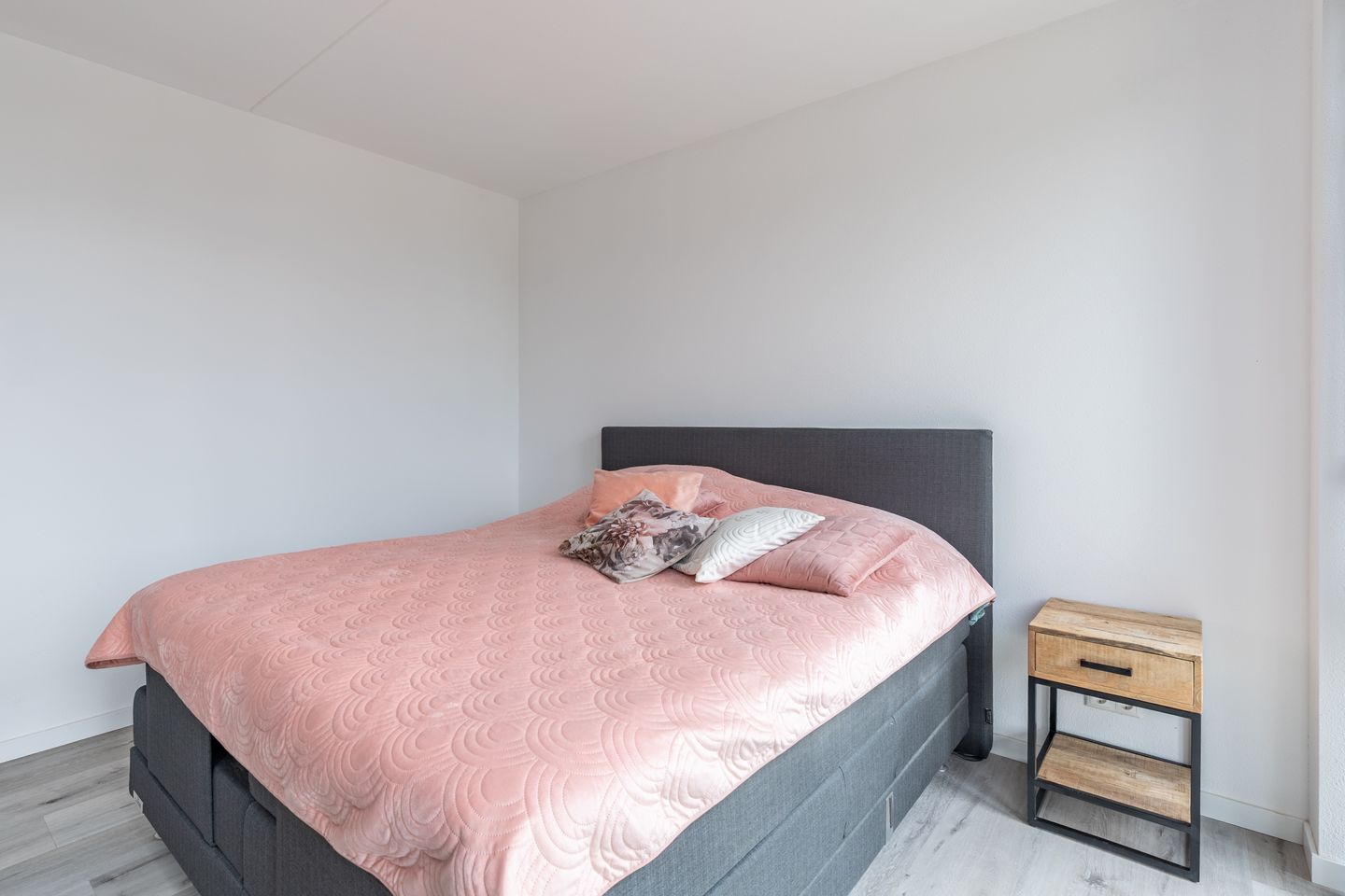 Energy Efficient 3-Room Apartment with Private Parking in Heerhugowaard — 29