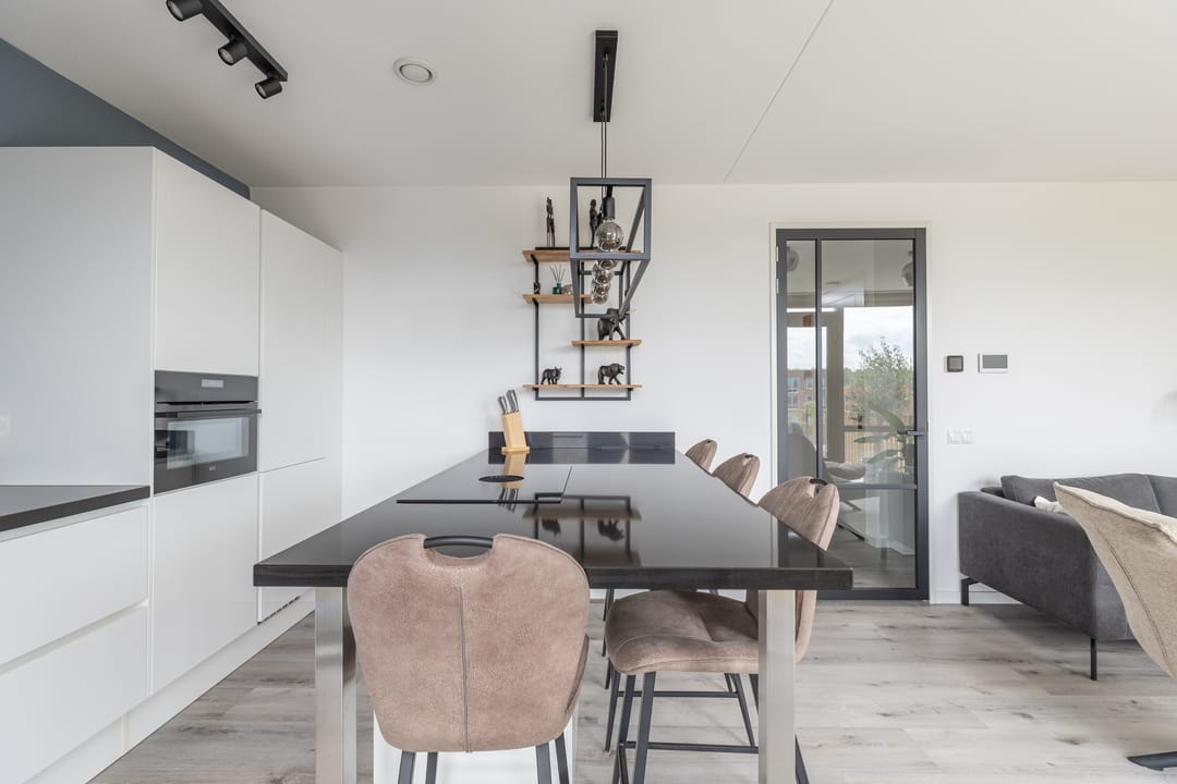 Energy Efficient 3-Room Apartment with Private Parking in Heerhugowaard — 11