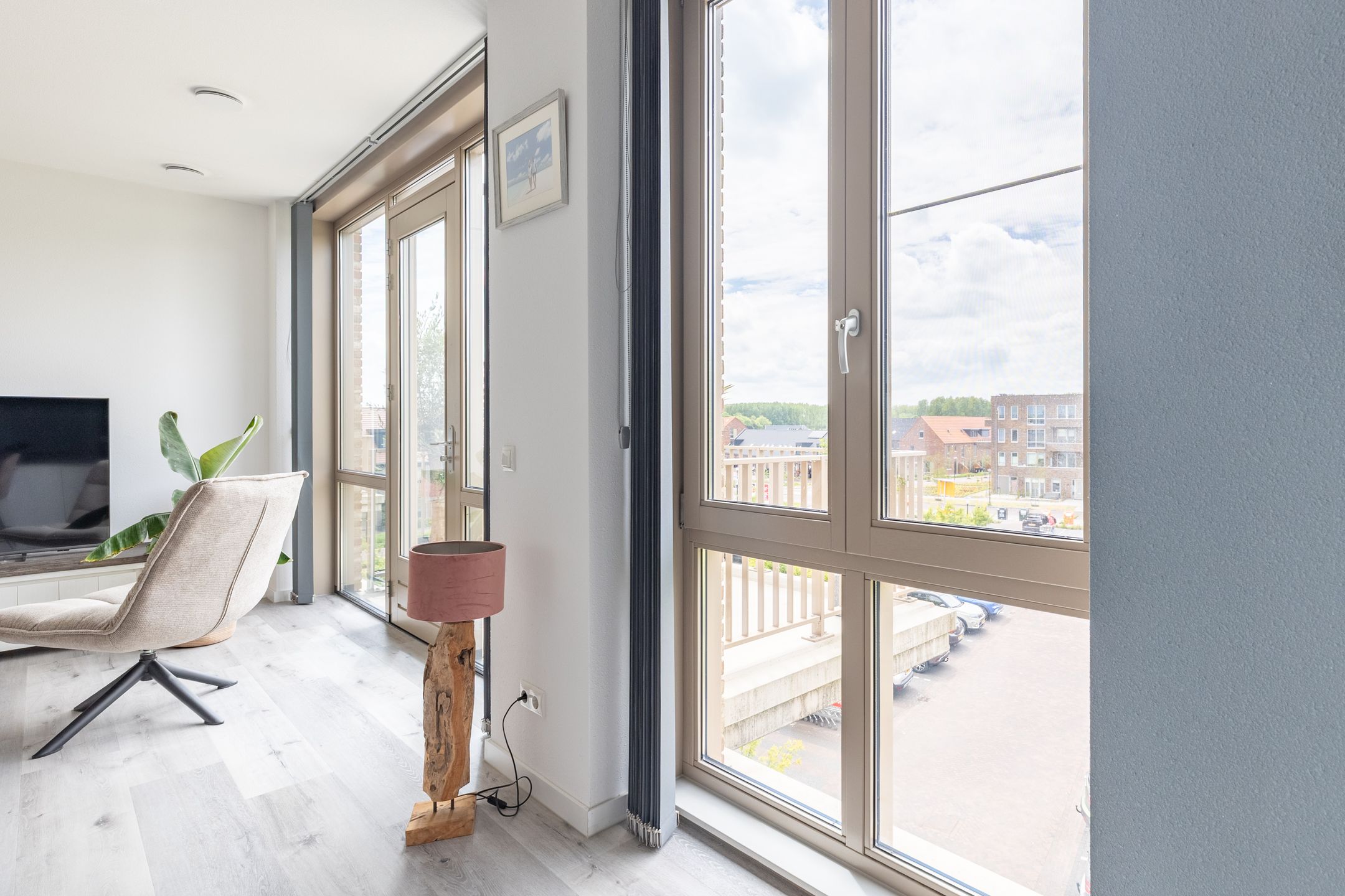 Energy Efficient 3-Room Apartment with Private Parking in Heerhugowaard — 12